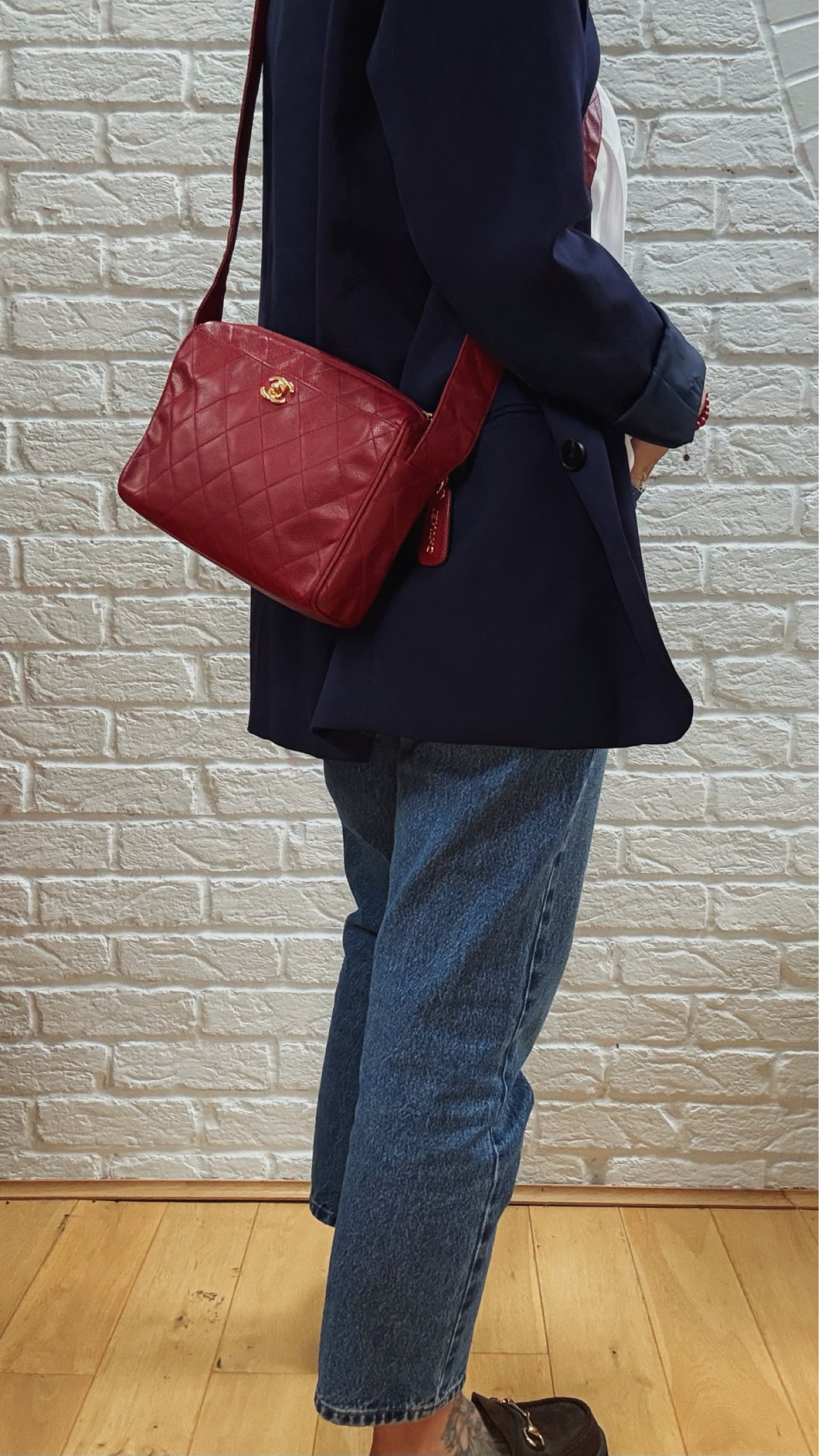 Chanel 1996 Caviar Leather CC Turnlock Shoulder Bag