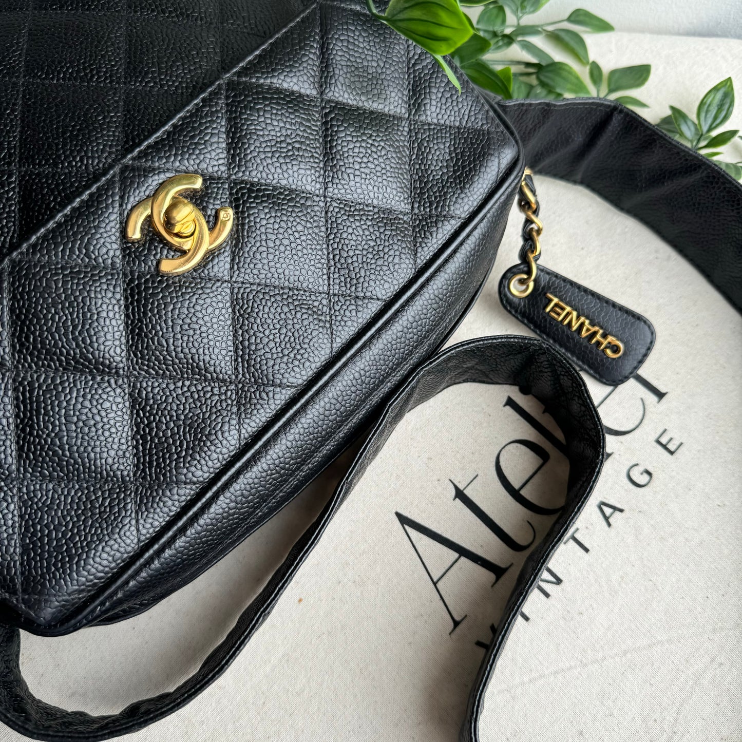 Chanel 1994 Caviar Leather CC Turnlock Shoulder Bag