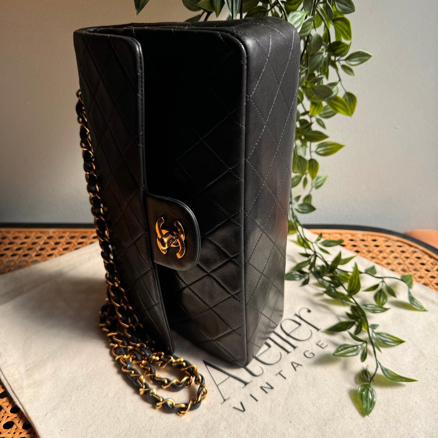 Chanel 1989 Classic Double Flap Medium