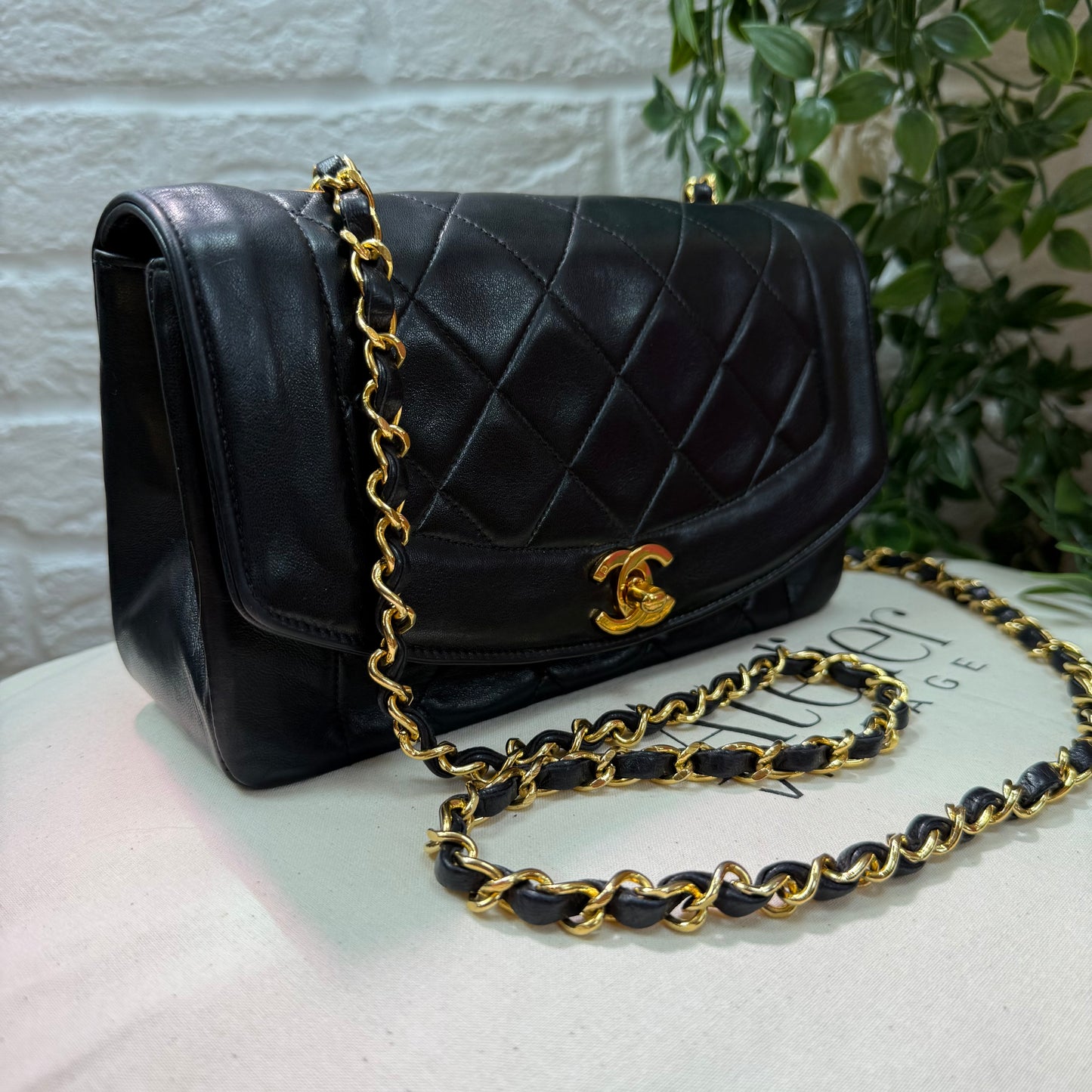 Chanel 1991 Vintage Classic Diana Small