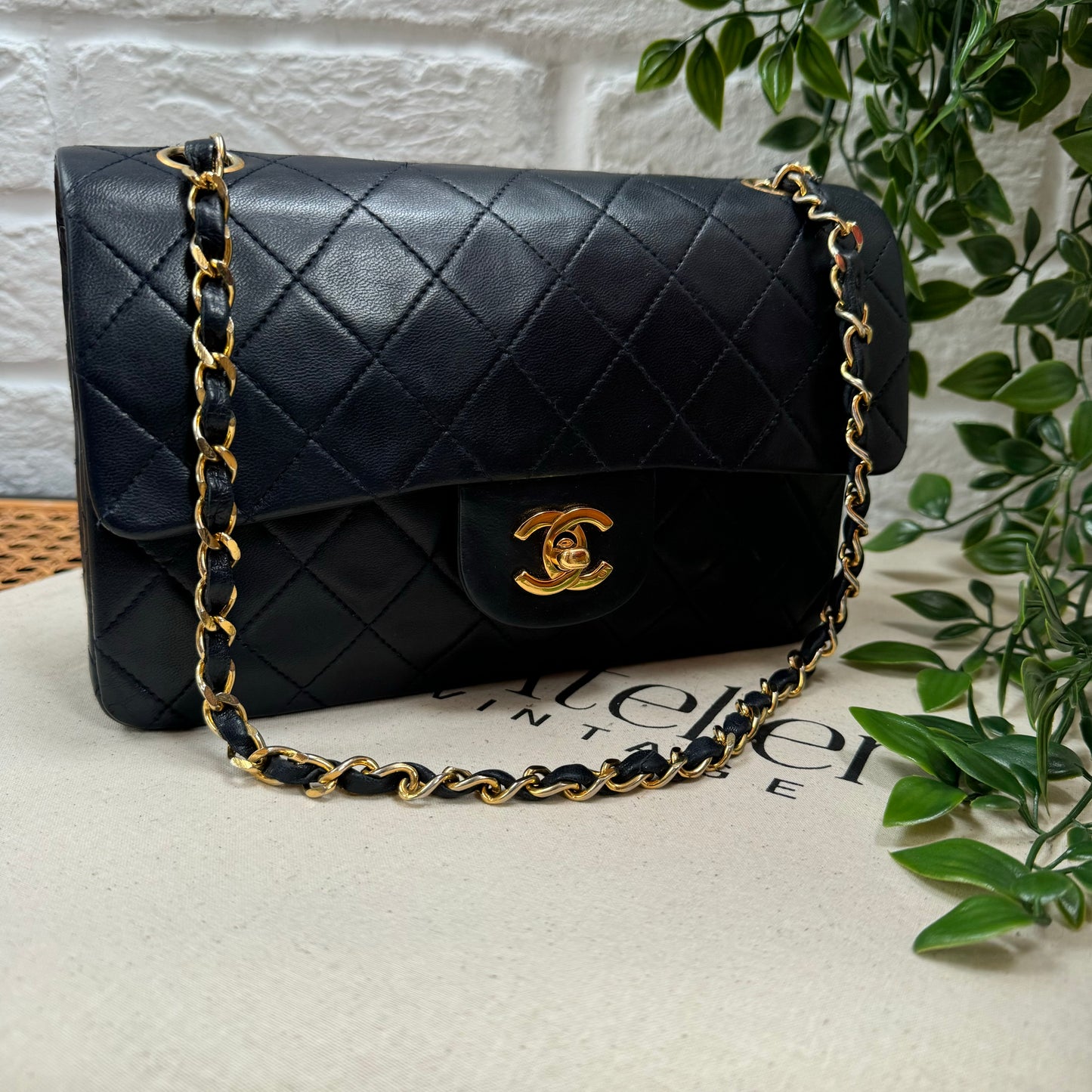Chanel 1986 Classic Double Flap Small - Navy