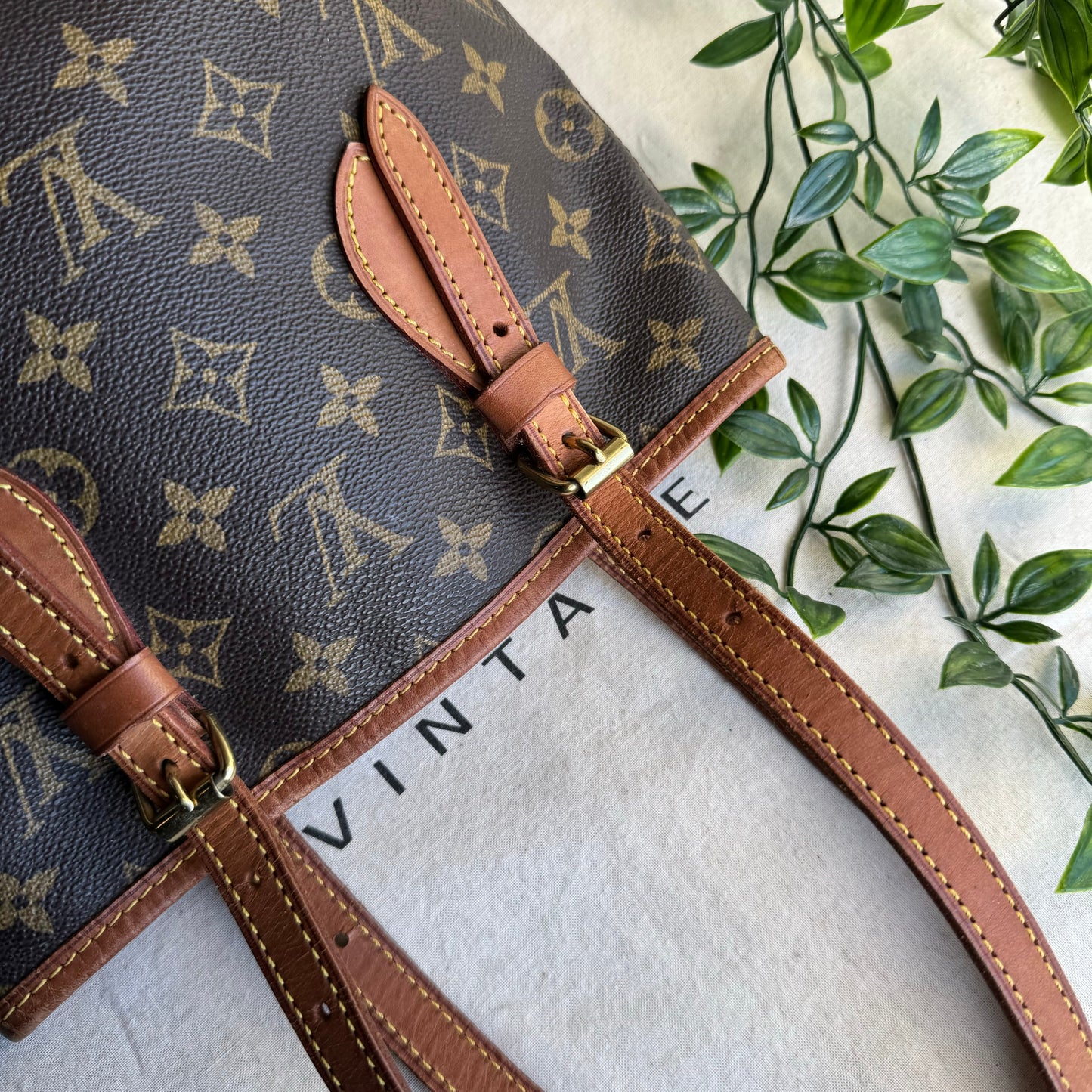 Louis Vuitton 1998 Bucket Bag