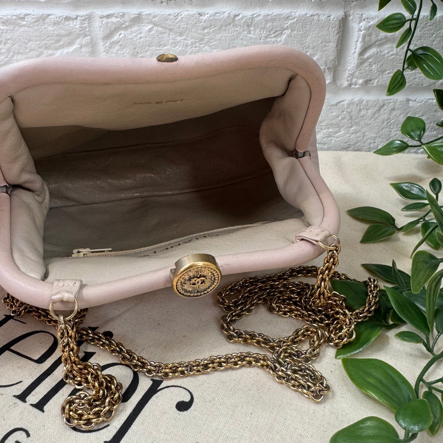 Chanel 1980s Lambskin Powder Pink Kiss Lock Bag