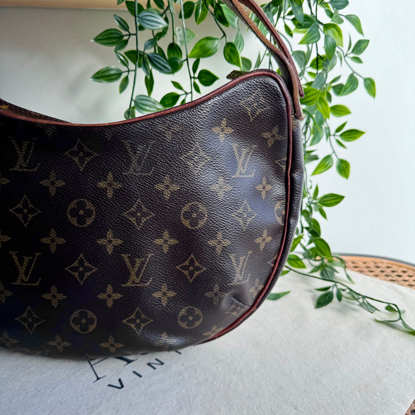 Louis Vuitton Croissant MM