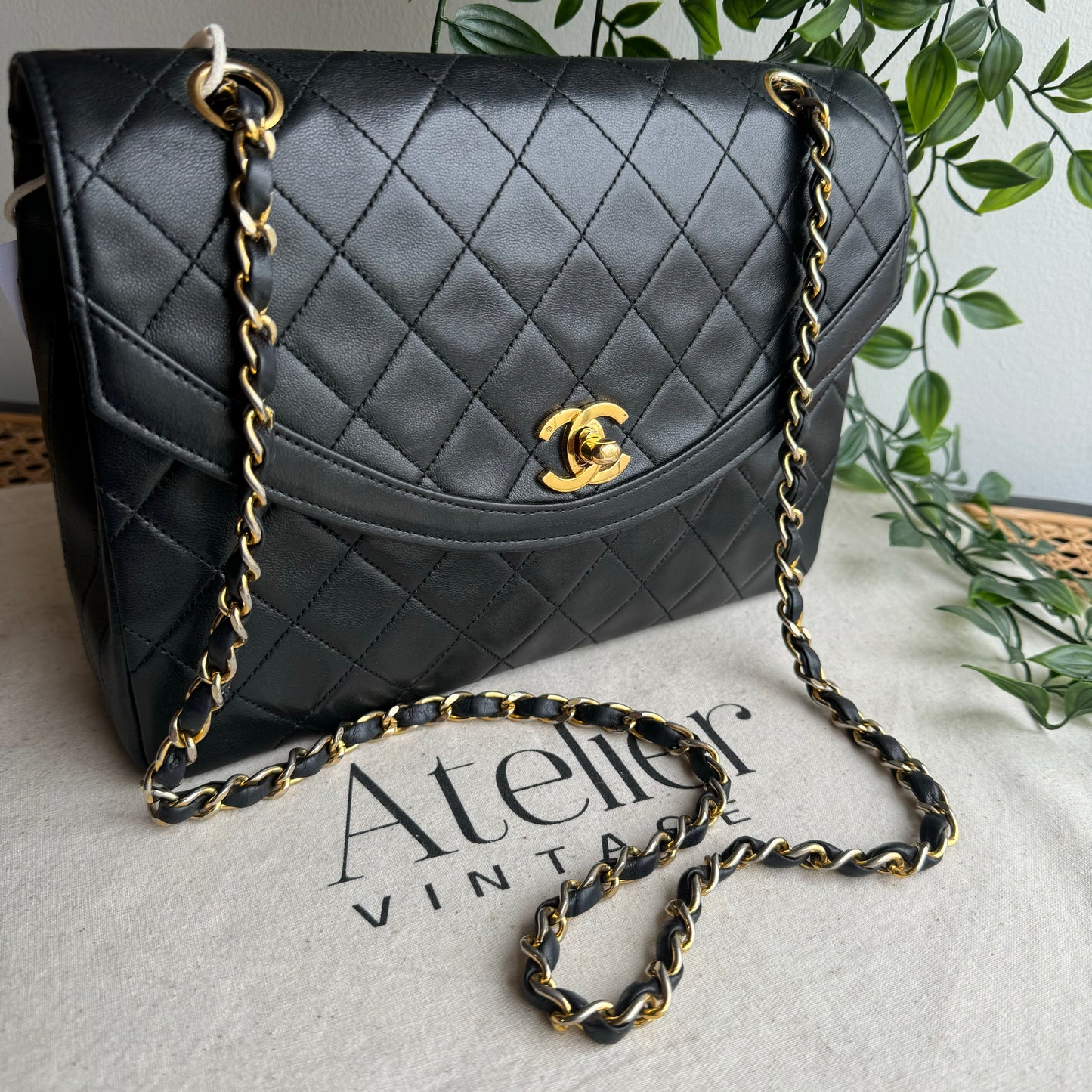 Chanel 1986 Curved Single Flap