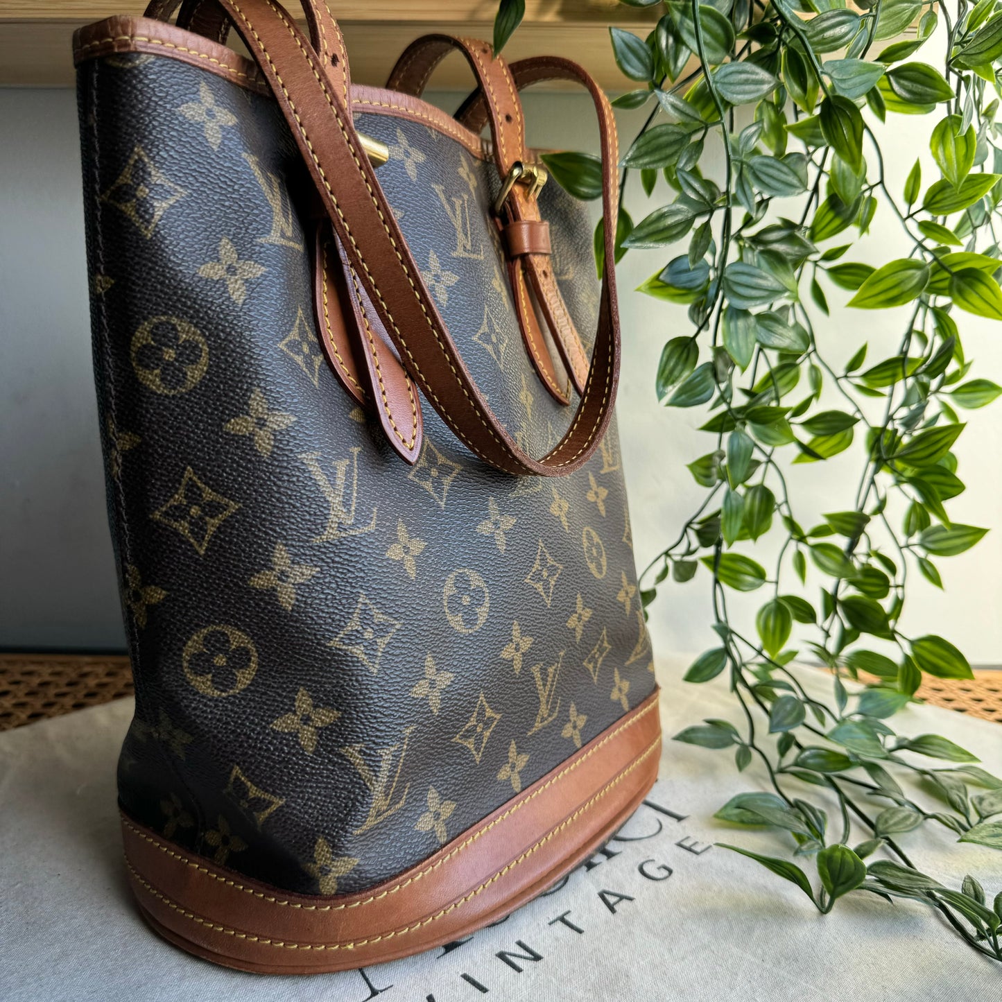 Louis Vuitton 1998 Bucket Bag