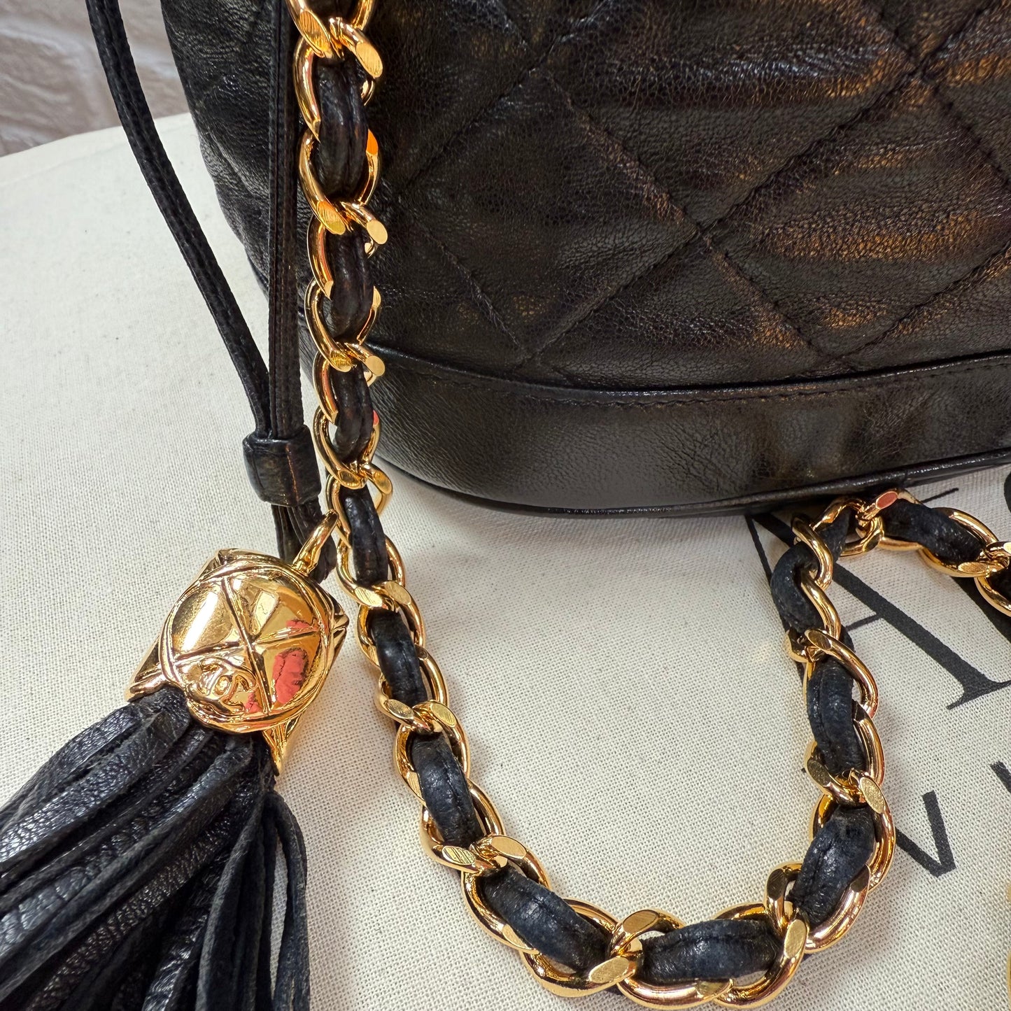 Chanel 1989 Lambskin Quilted Cross Body Bucket Bag