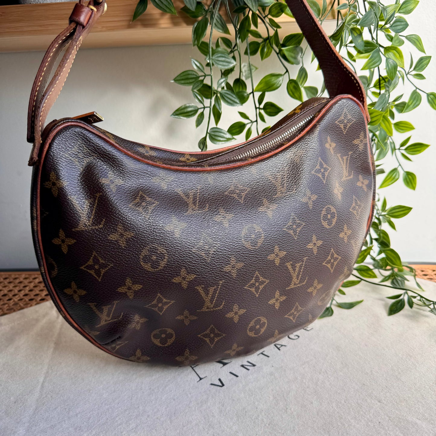 Louis Vuitton Croissant MM