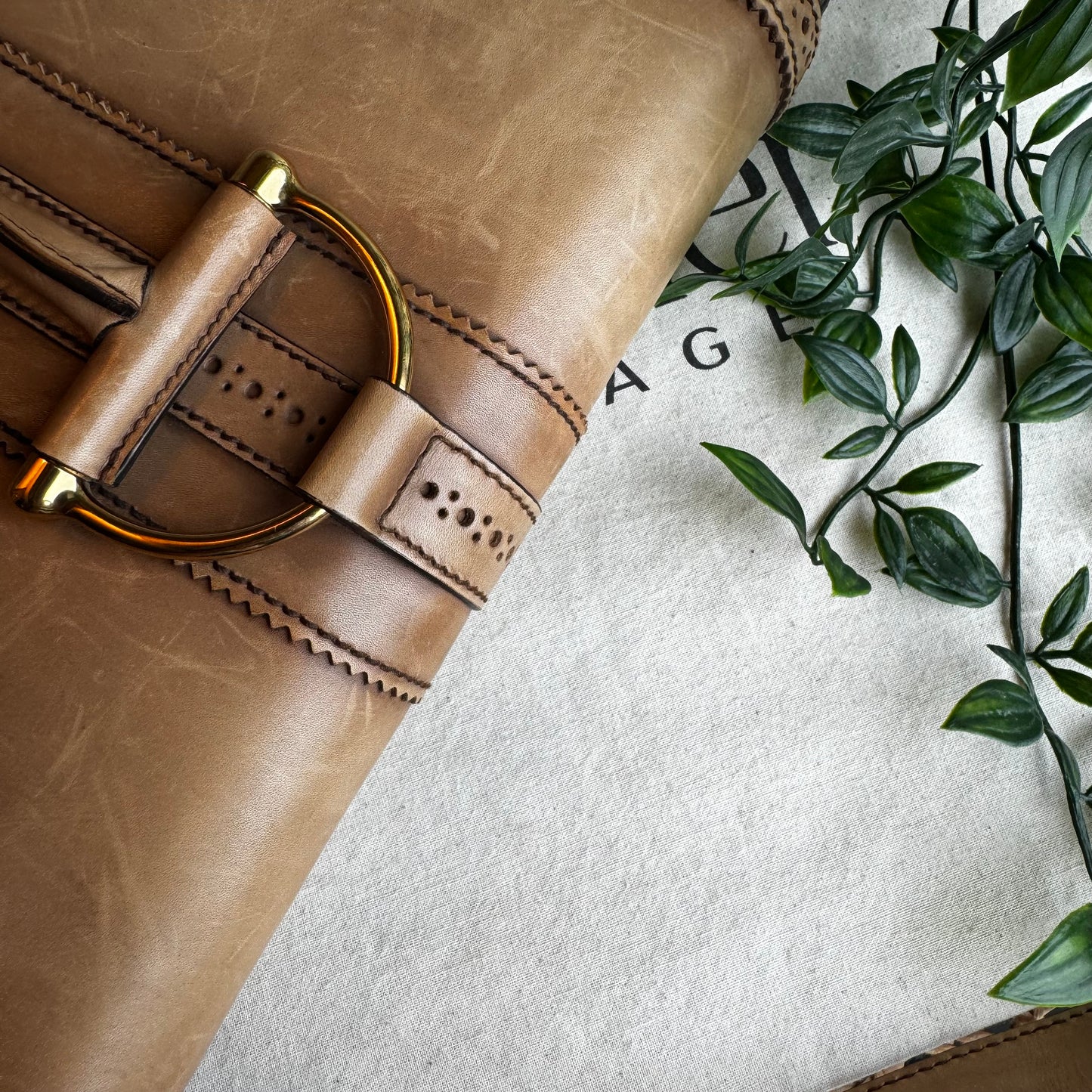 Gucci Duilionin Aged Brogue Leather Shoulder Bag