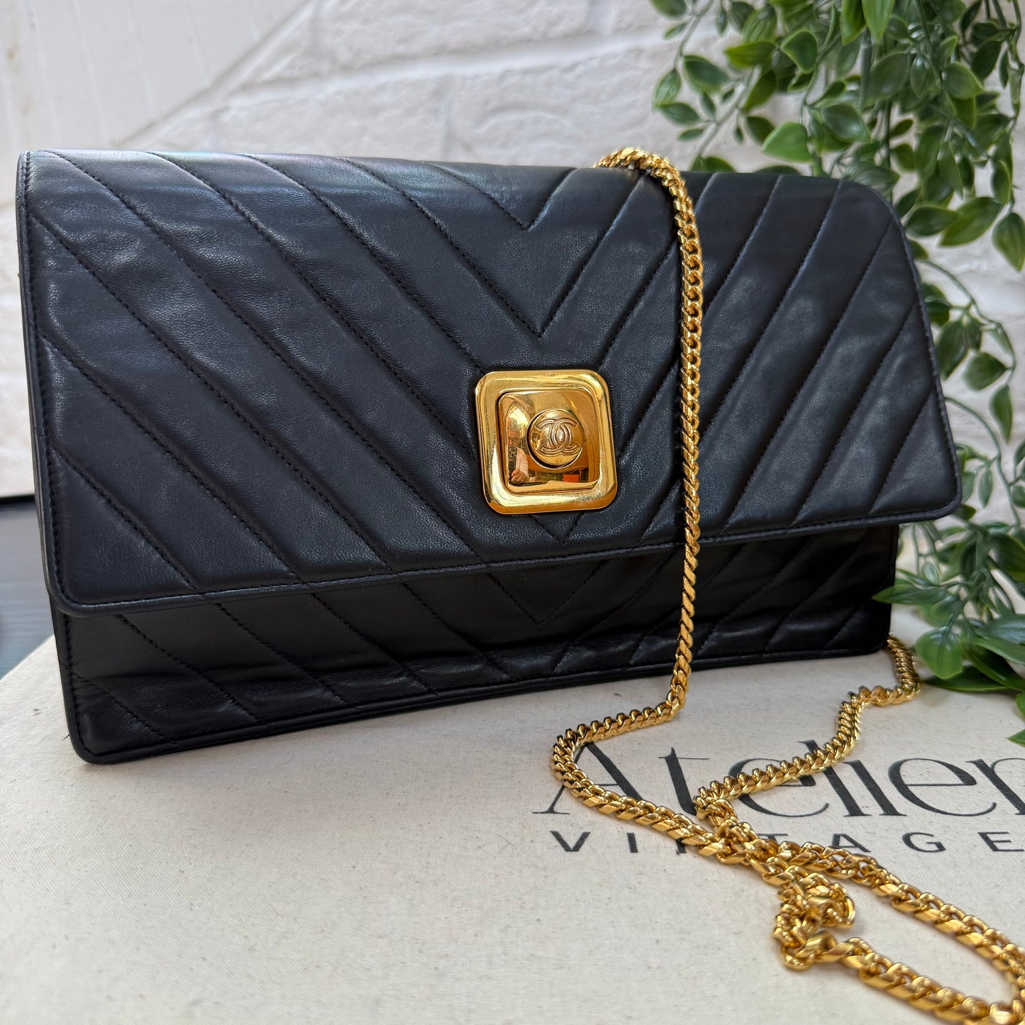 Chanel 1991 Coco CC Button Chevron single Flap