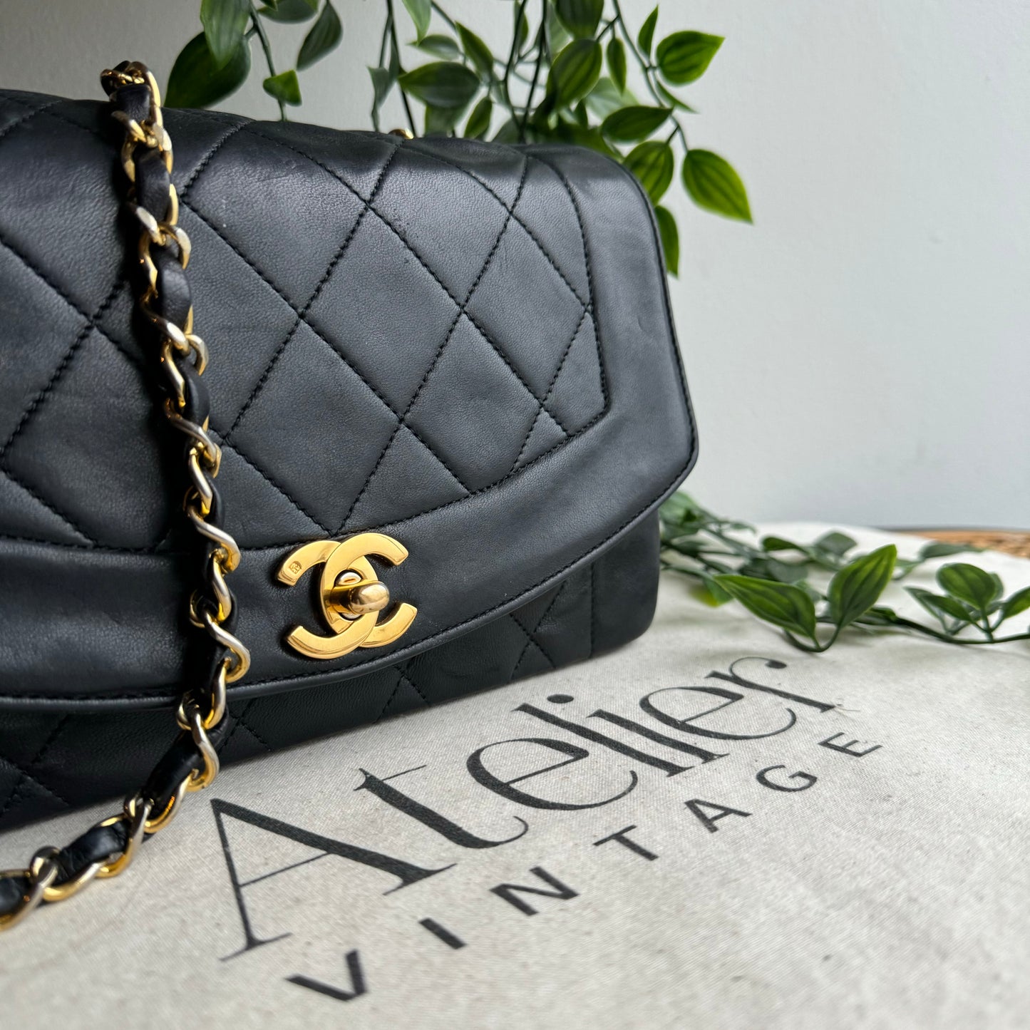 Chanel 1989 Vintage Classic Diana