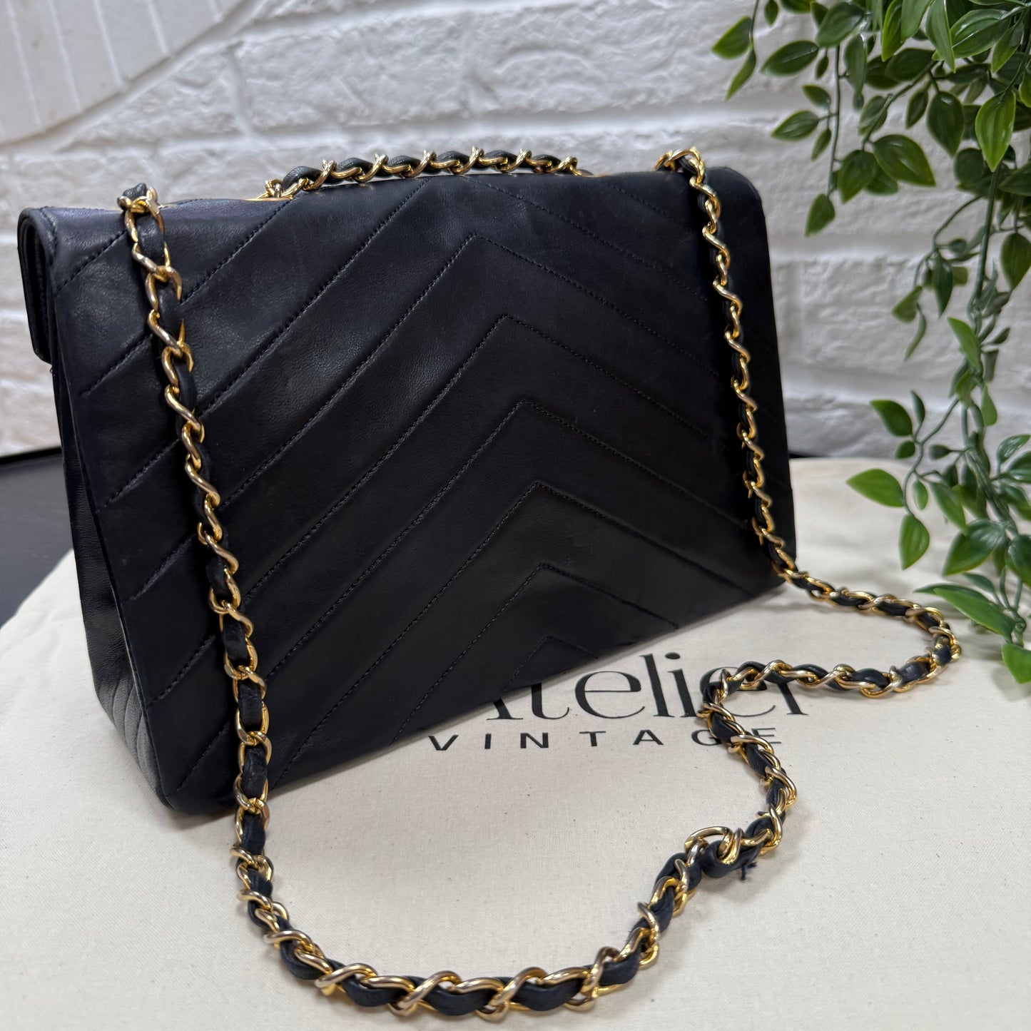 Chanel 1986 Navy Chevron CC Clasp Chevron