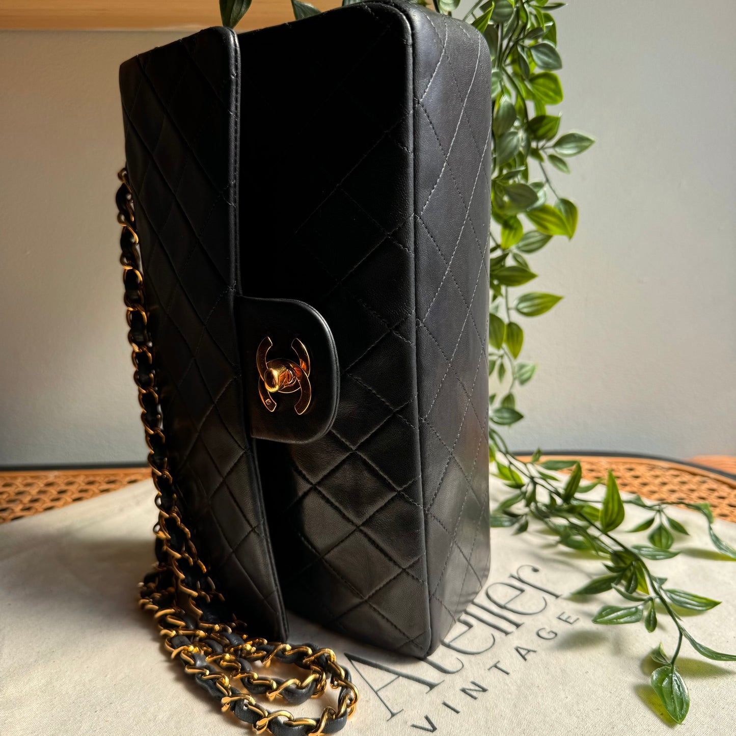 Chanel 1989 Classic Double Flap Medium