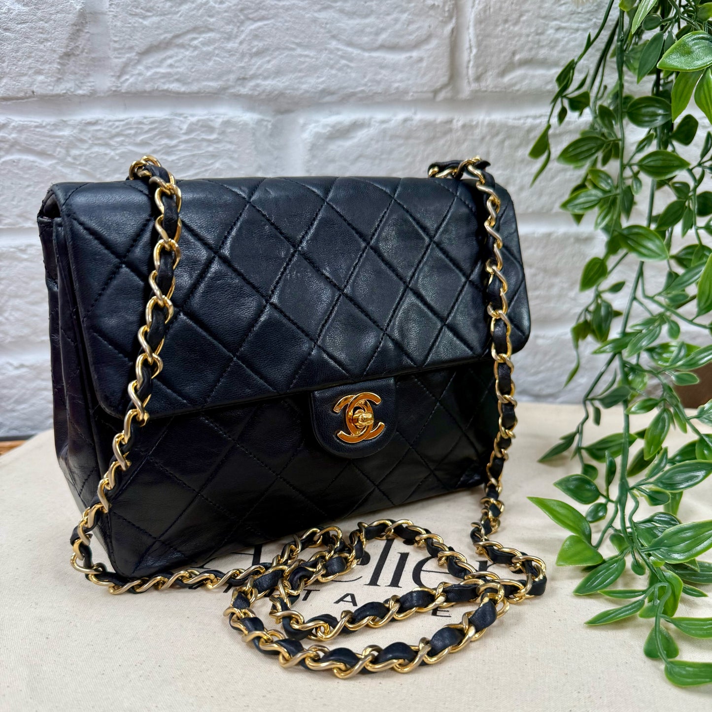 Chanel 1989 Classic Square Single Flap Medium - Navy