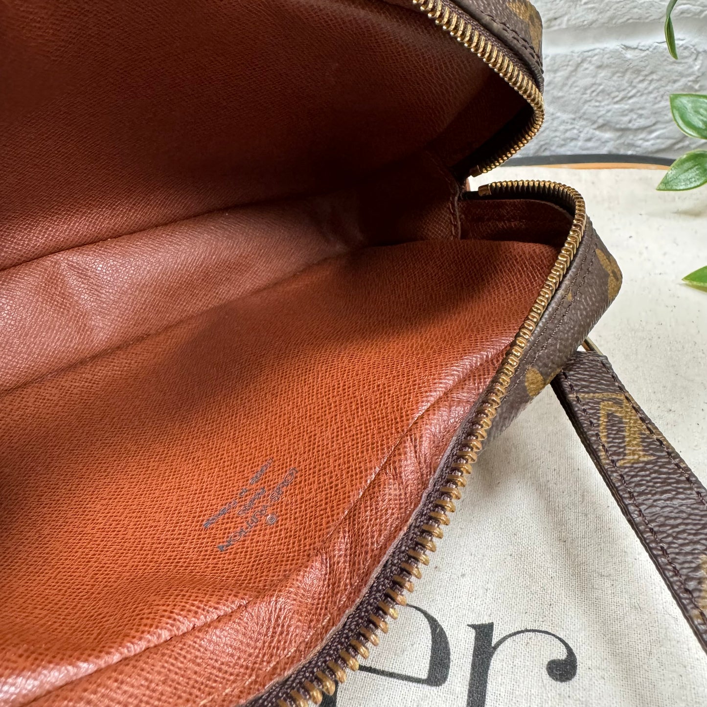 Louis Vuitton 1996 Pochette Marly Bandouliere