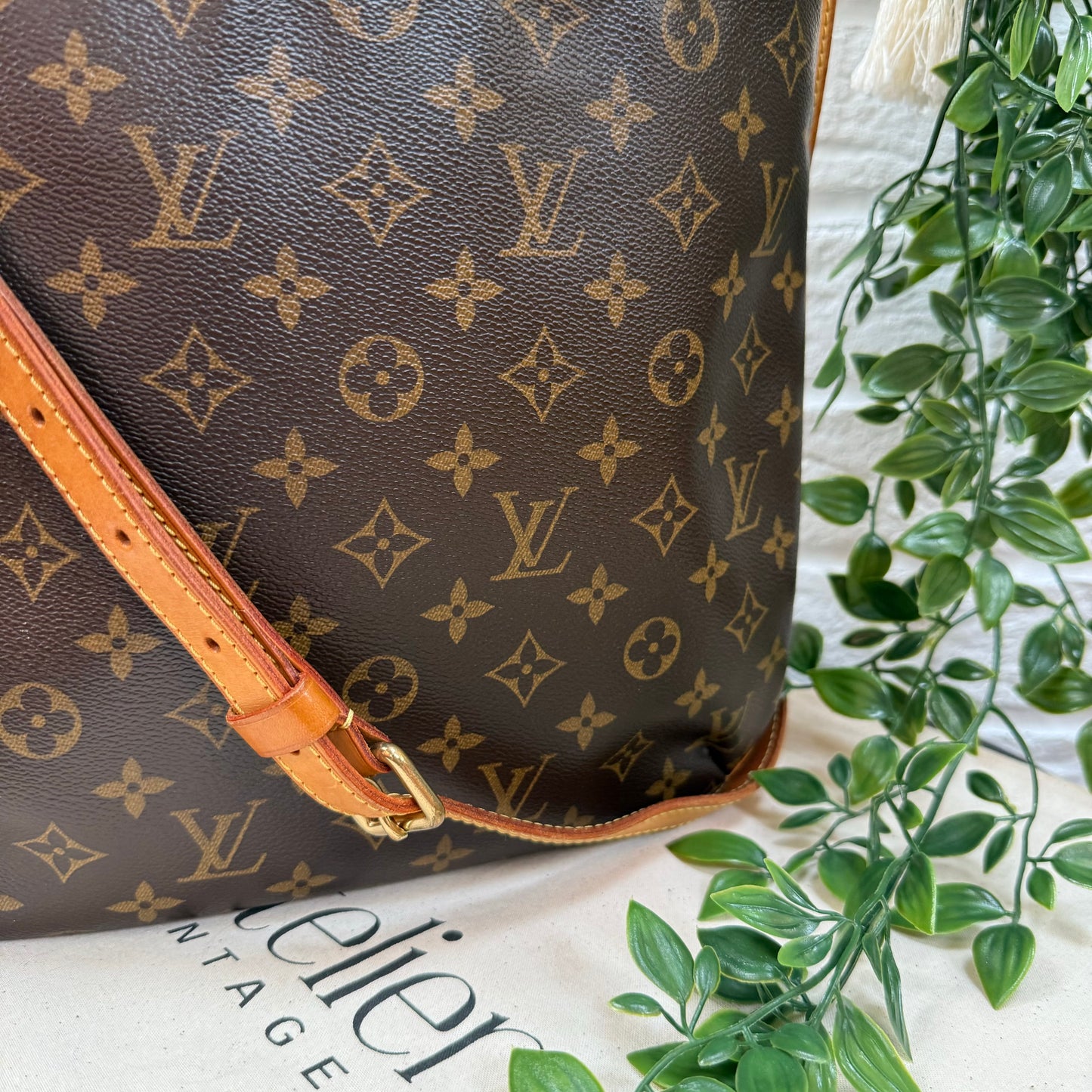 Louis Vuitton 2008 Odeon GM Cross Body