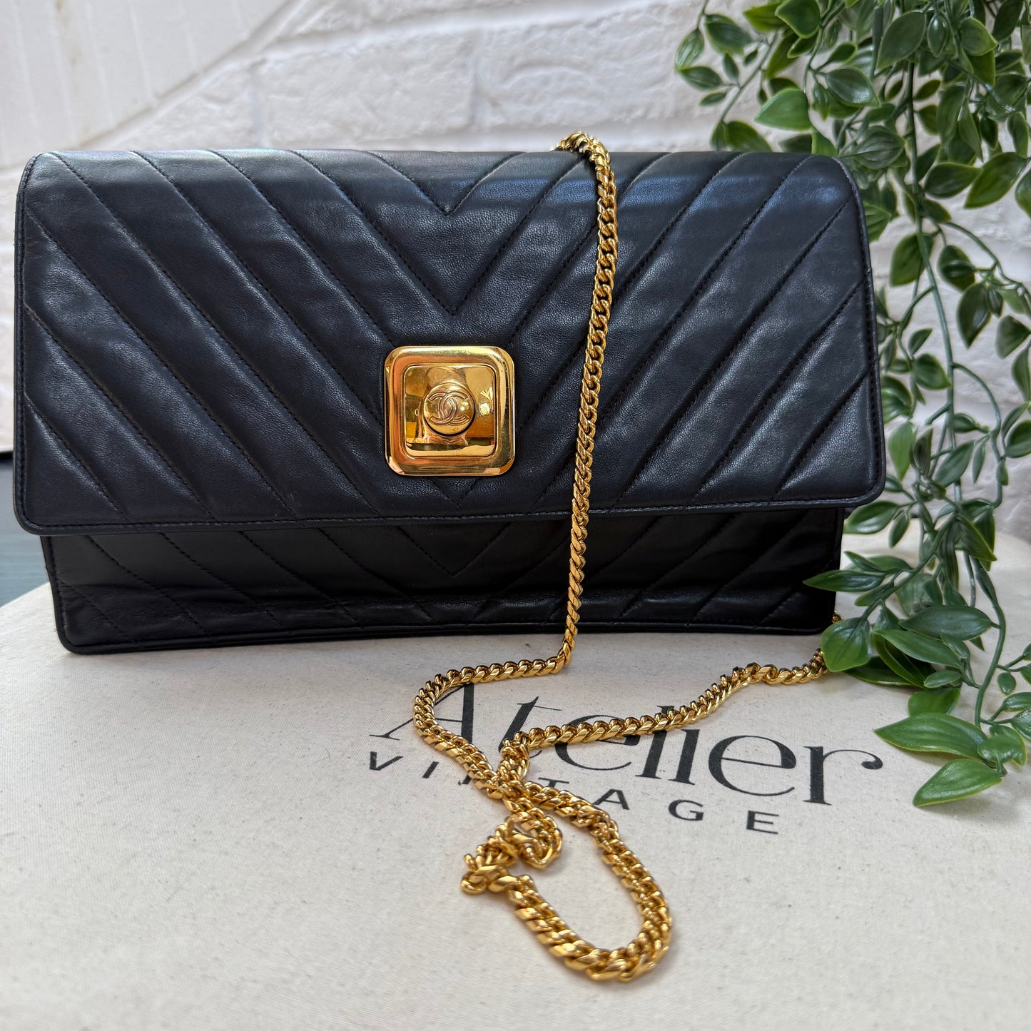 Chanel 1991 Coco CC Button Chevron single Flap