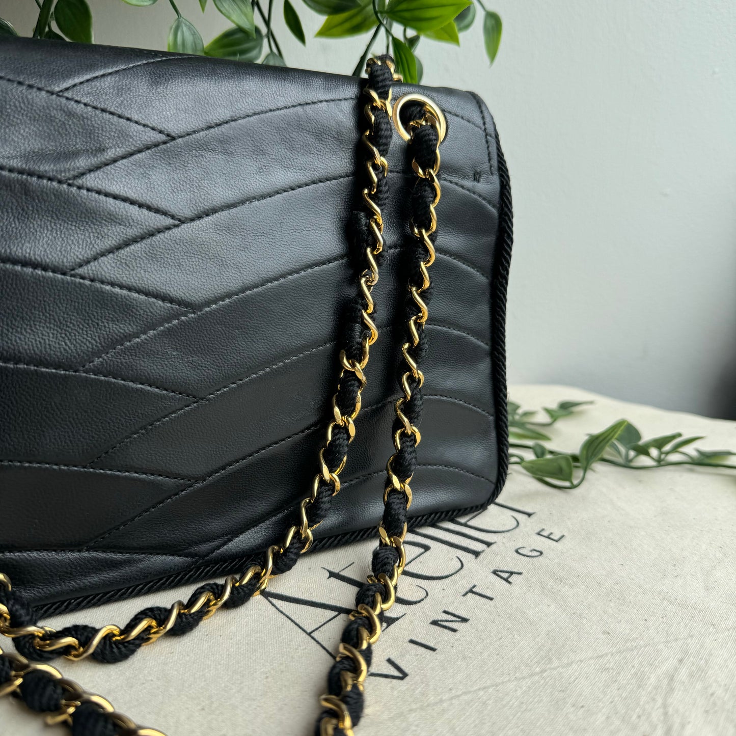 Chanel Early 1980s CC Clasp Wave Single Flap