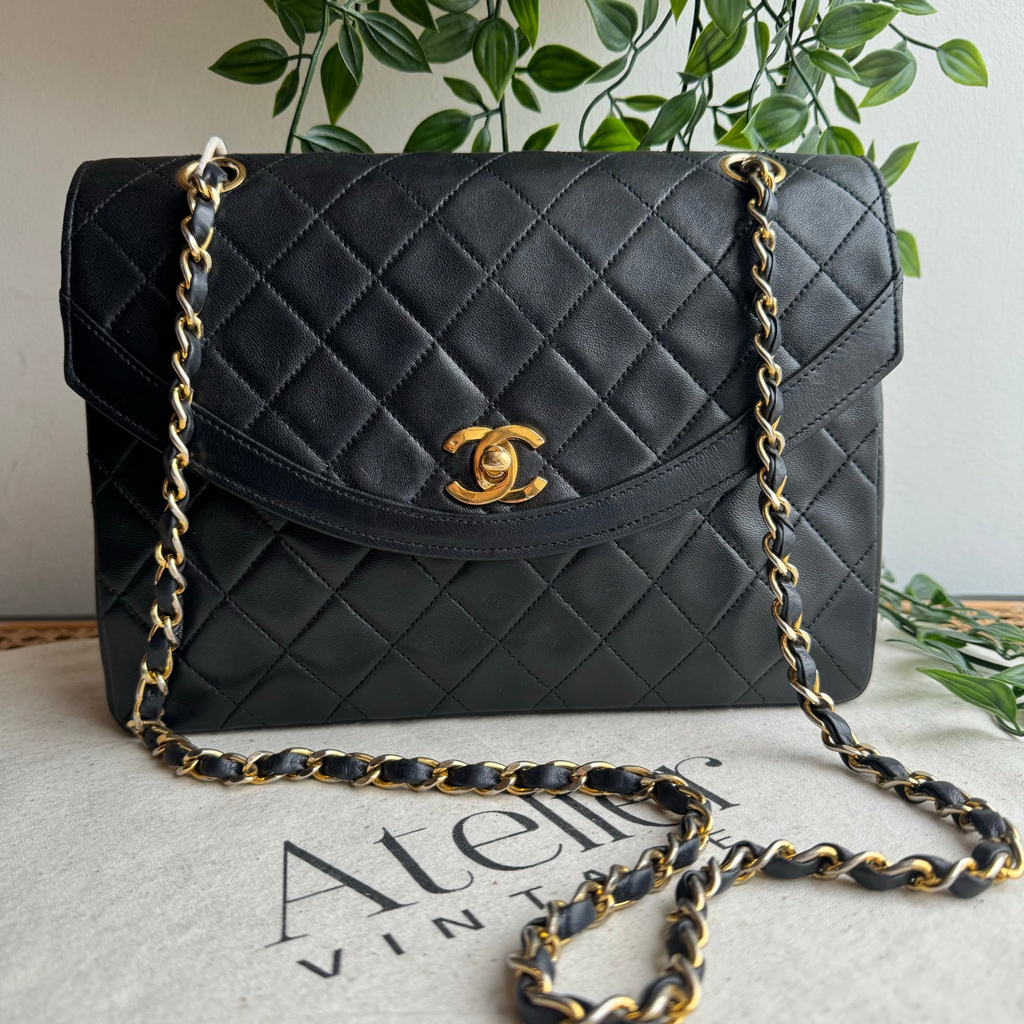 Chanel 1986 Curved Single Flap