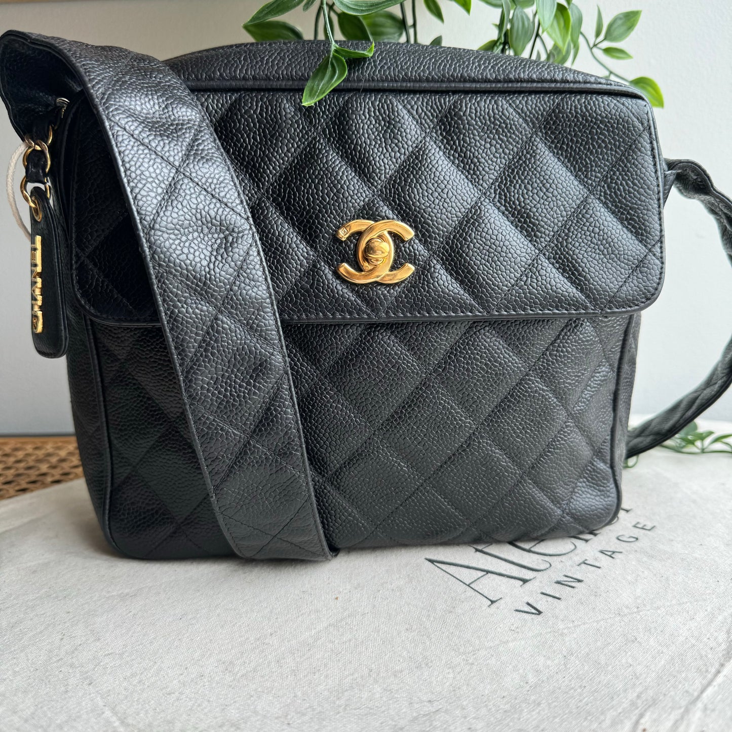 Chanel 1994 Caviar Leather CC Turnlock Shoulder Bag