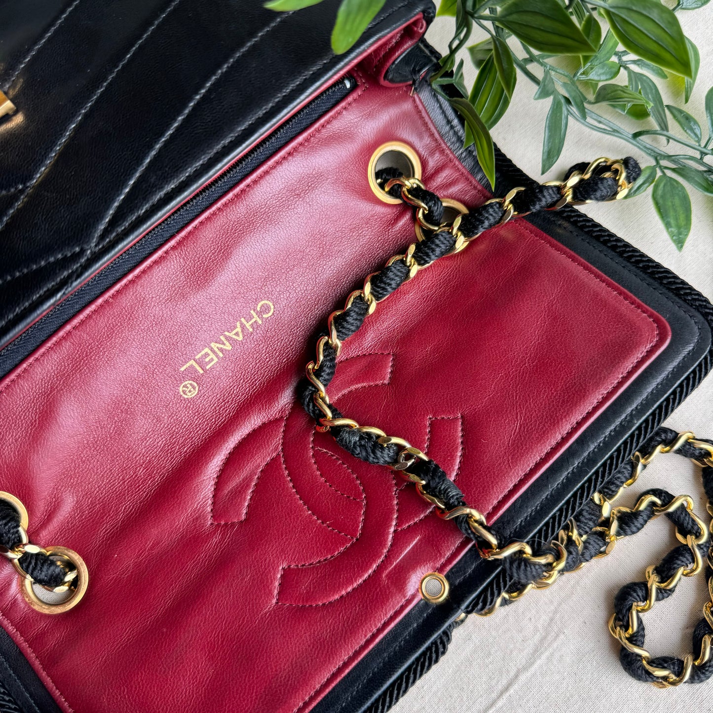 Chanel Early 1980s CC Clasp Wave Single Flap