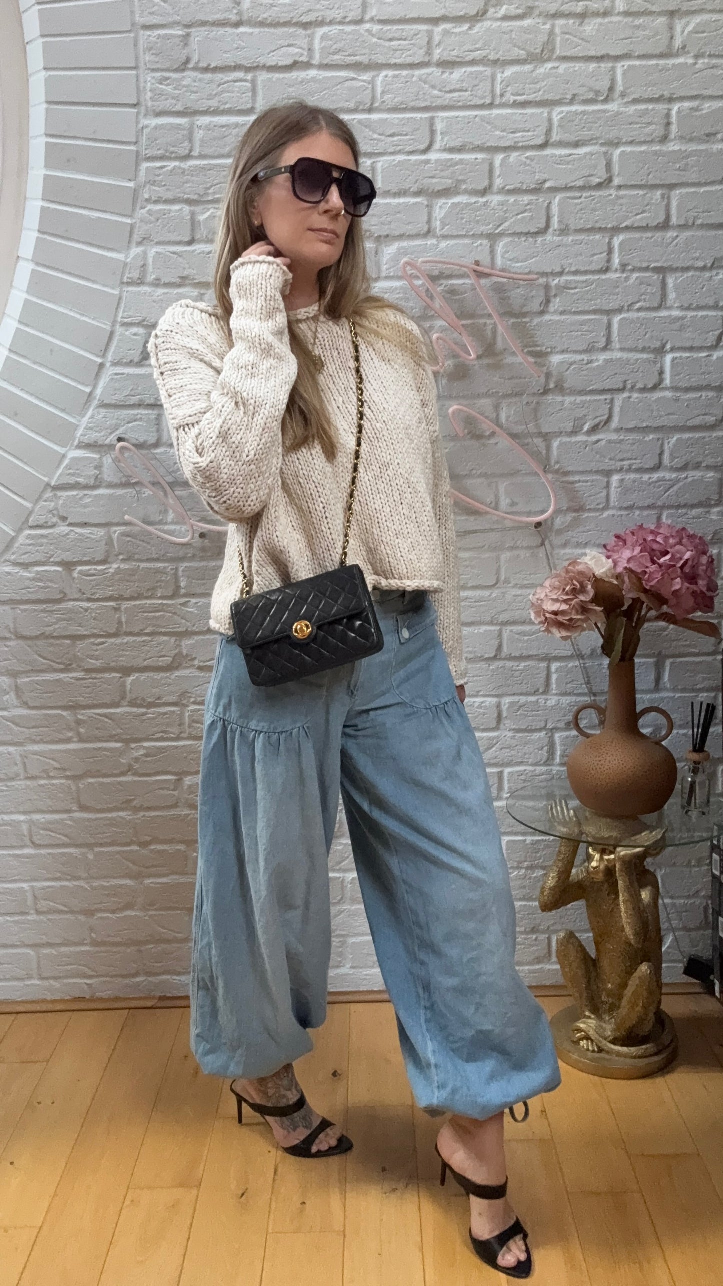 Chanel Paris limited Edition 1989 CC Circle single flap