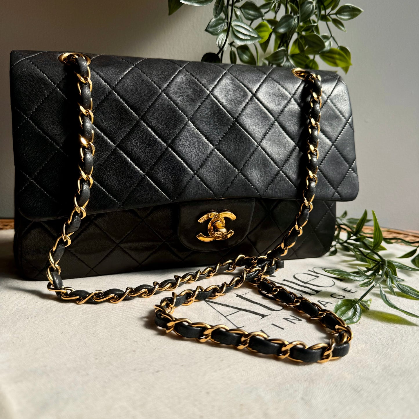 Chanel 1989 Classic Double Flap Medium