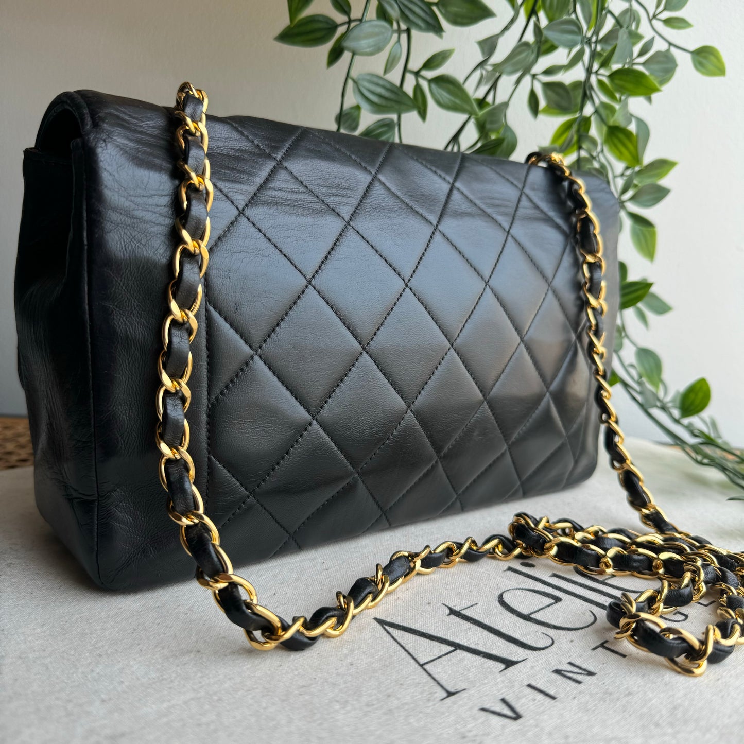 Chanel 1991 Vintage Classic Medium Diana