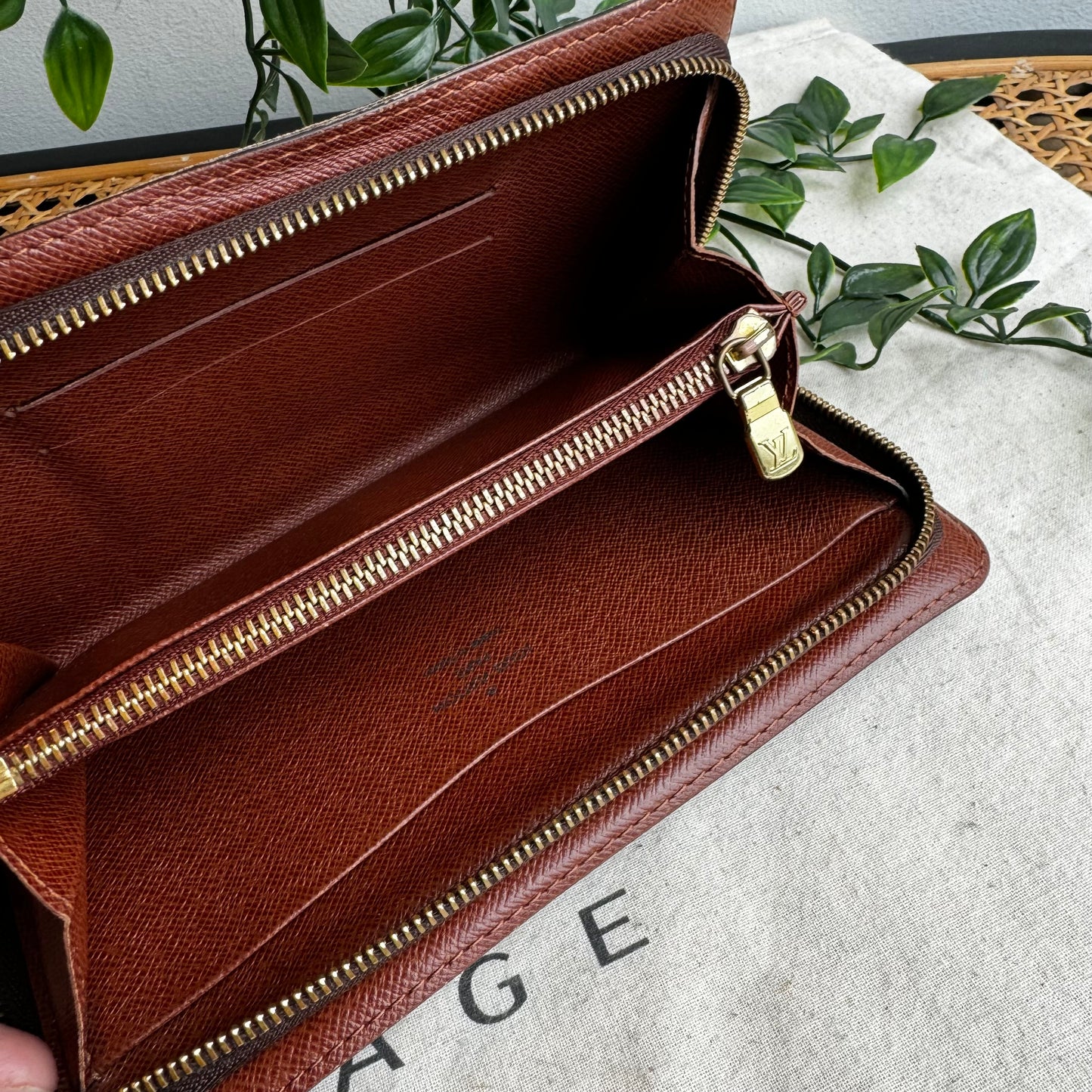 Louis Vuitton Zip Around Long Purse