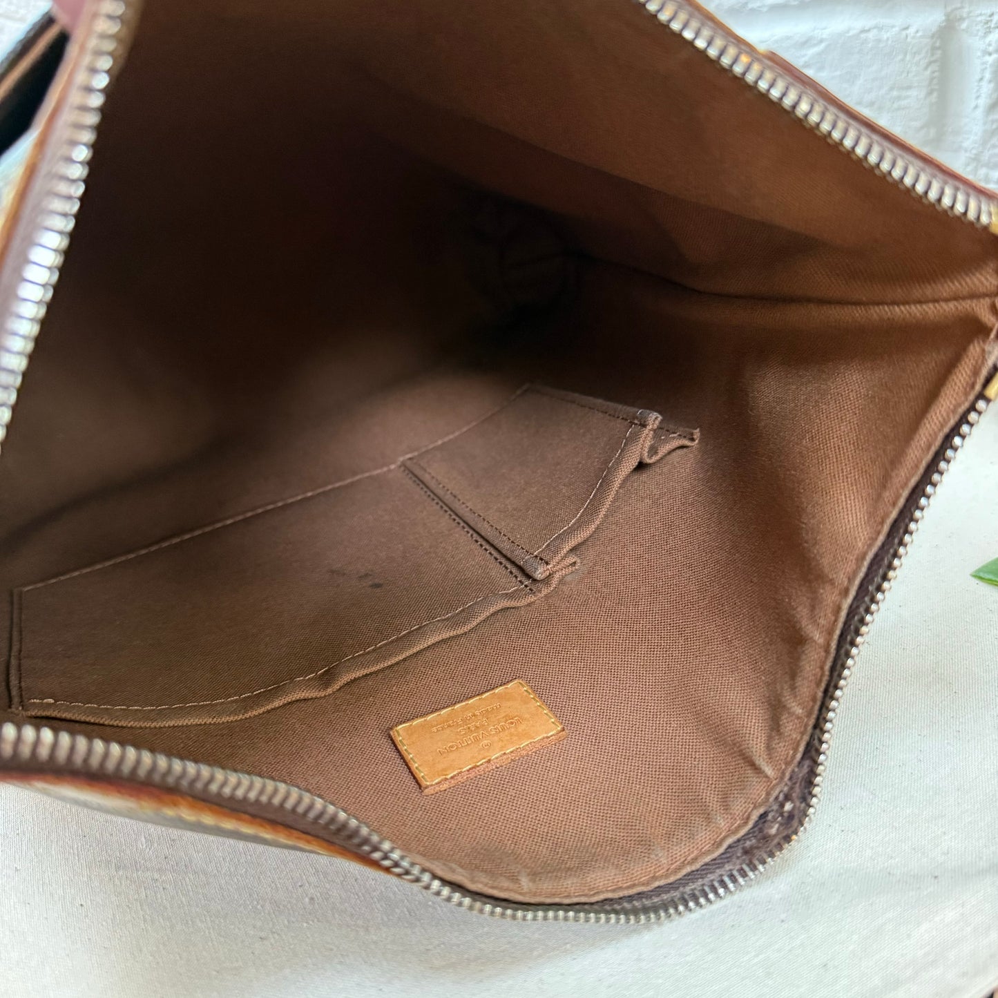 Louis Vuitton 2008 Odeon GM Cross Body
