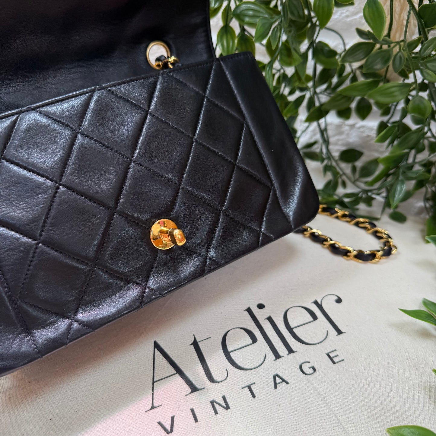Chanel 1991 Vintage Classic Diana Small