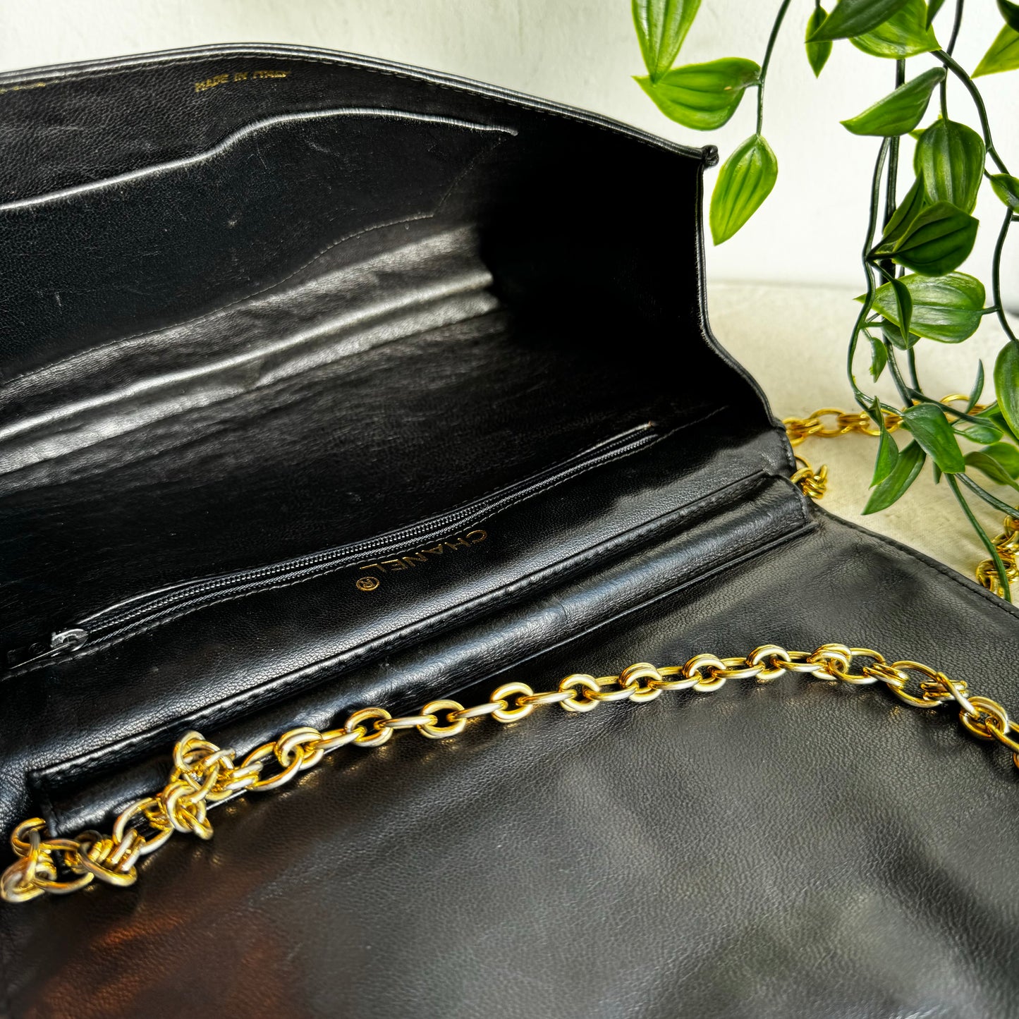 Chanel 1980s Vintage CC Full Flap Bag