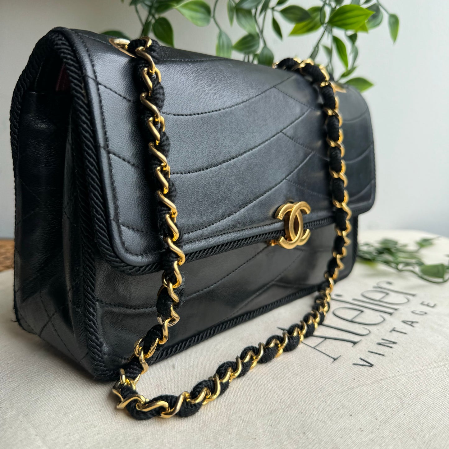 Chanel Early 1980s CC Clasp Wave Single Flap