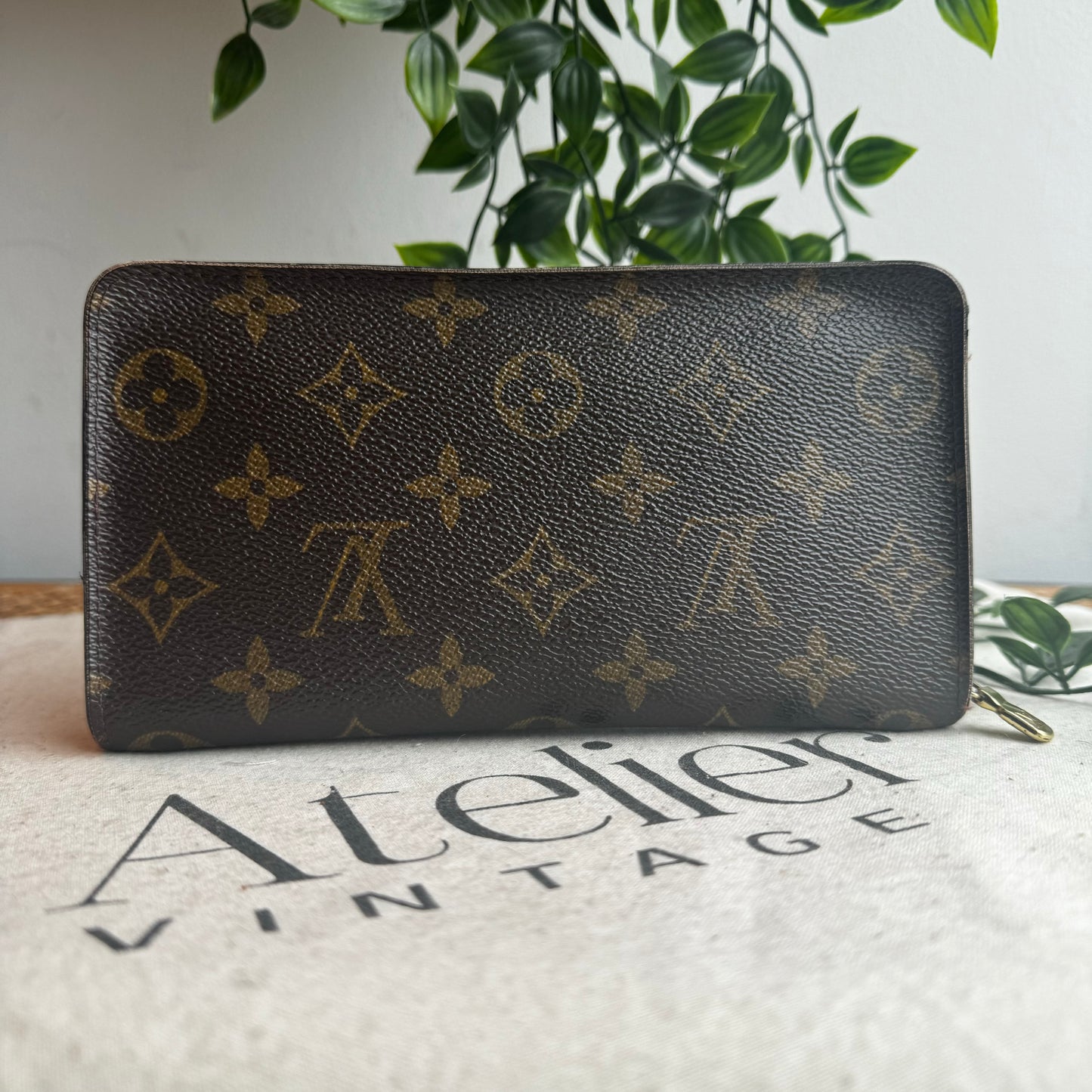 Louis Vuitton Zip Around Long Purse