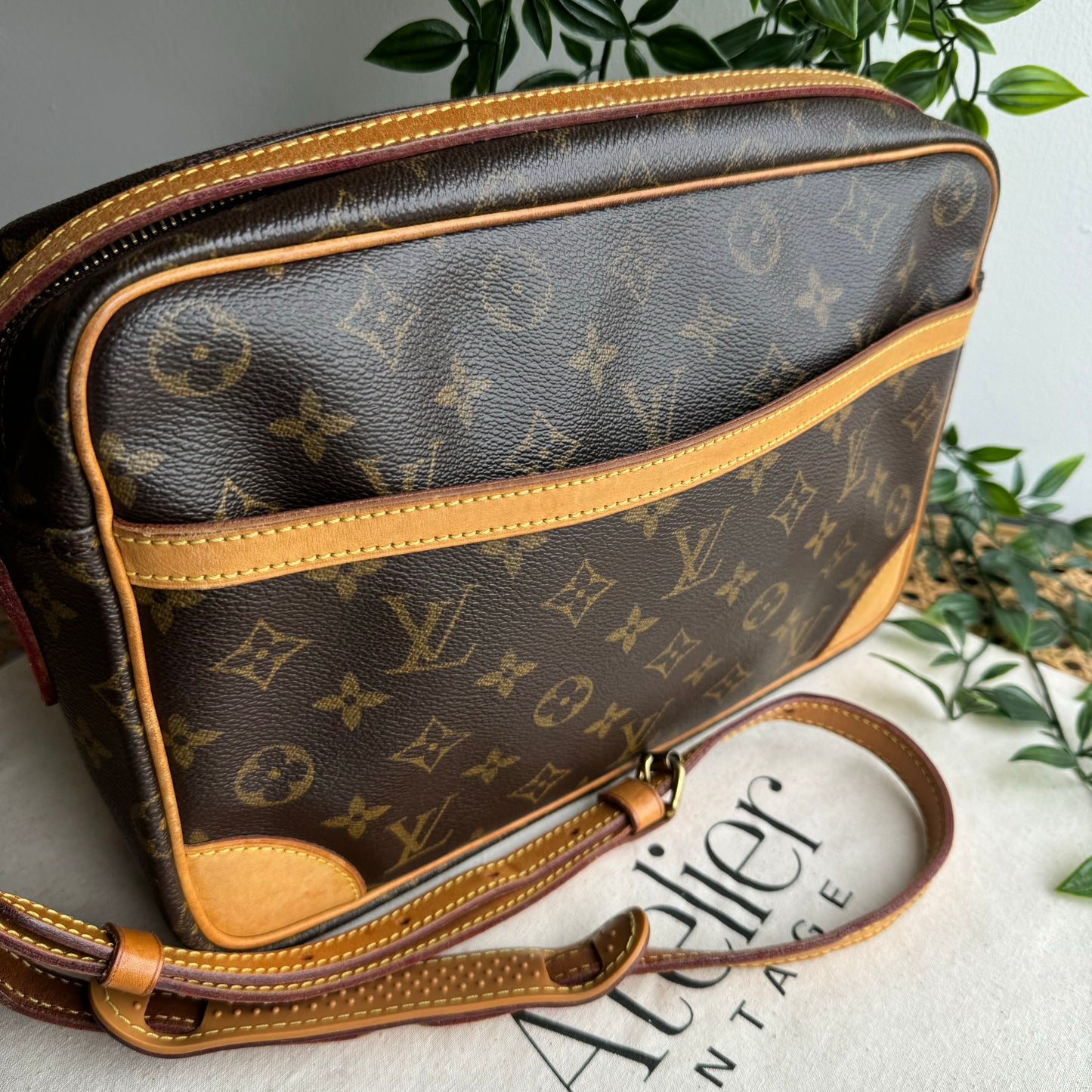 Louis Vuitton 2002 Trocadero GM