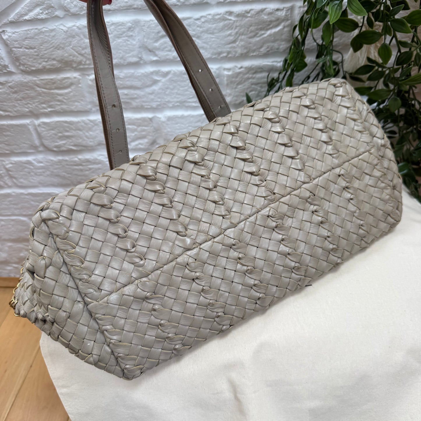 Bottega Veneta Lido Taupe & Gold ring tote