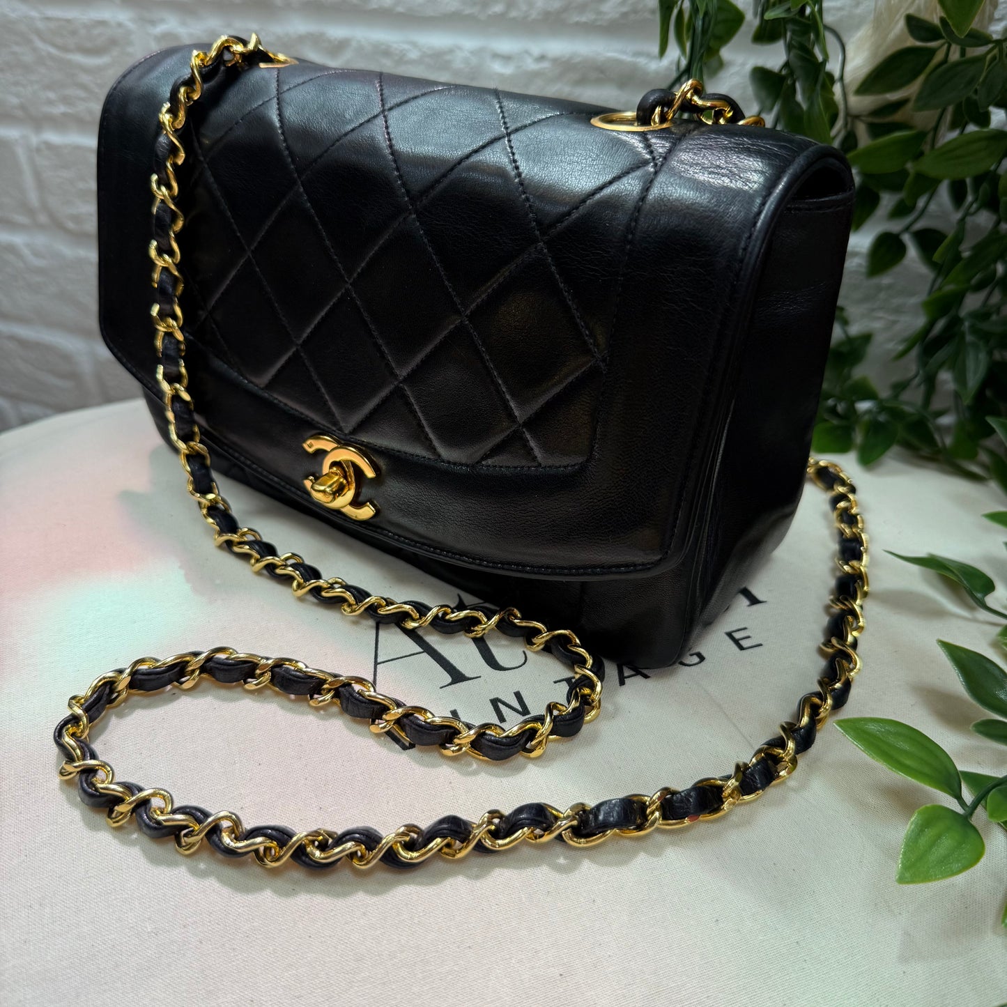 Chanel 1991 Vintage Classic Diana Small
