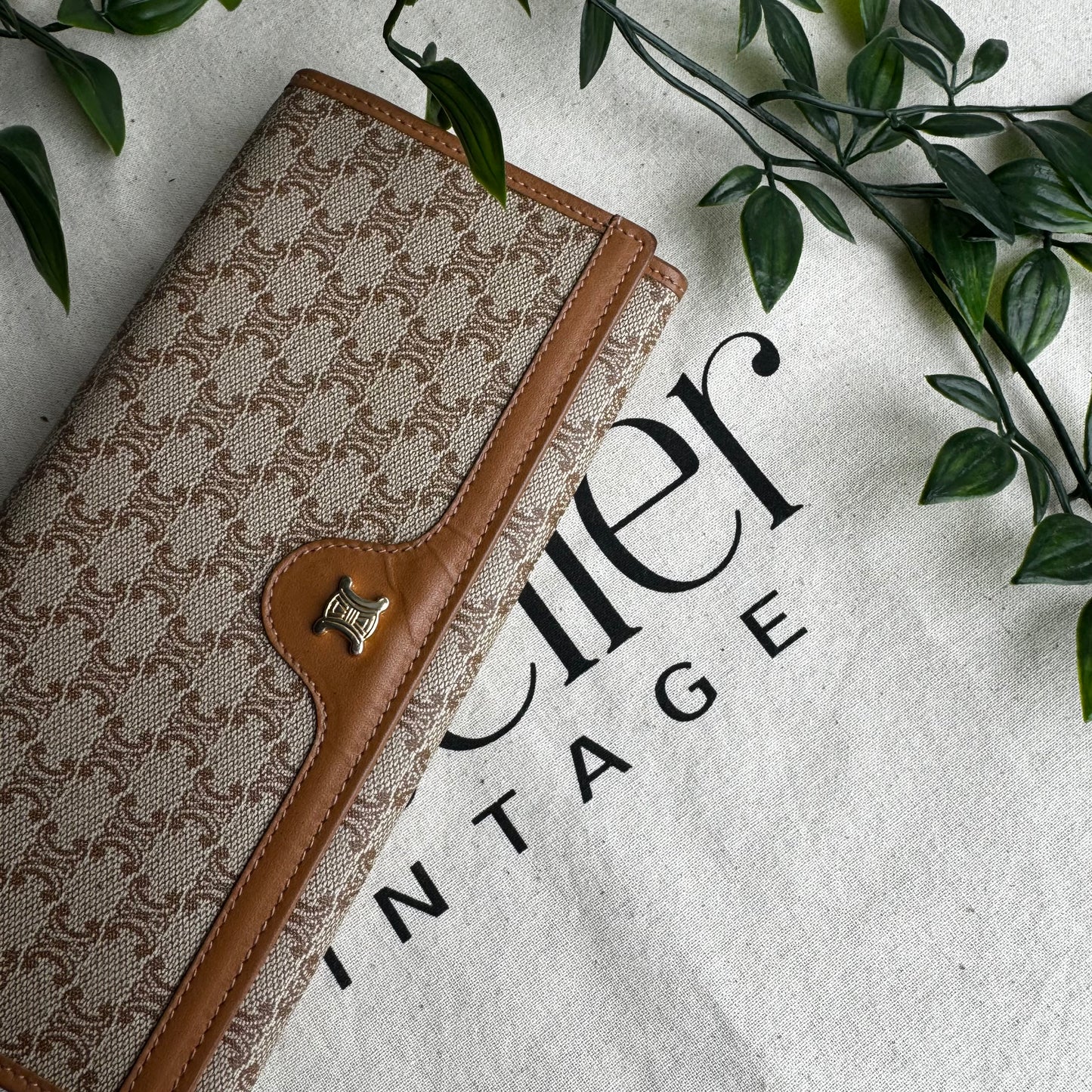 Celine Triomphe Kiss Lock Purse