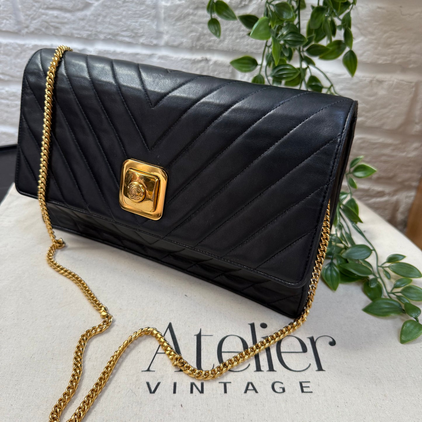 Chanel 1991 Coco CC Button Chevron single Flap