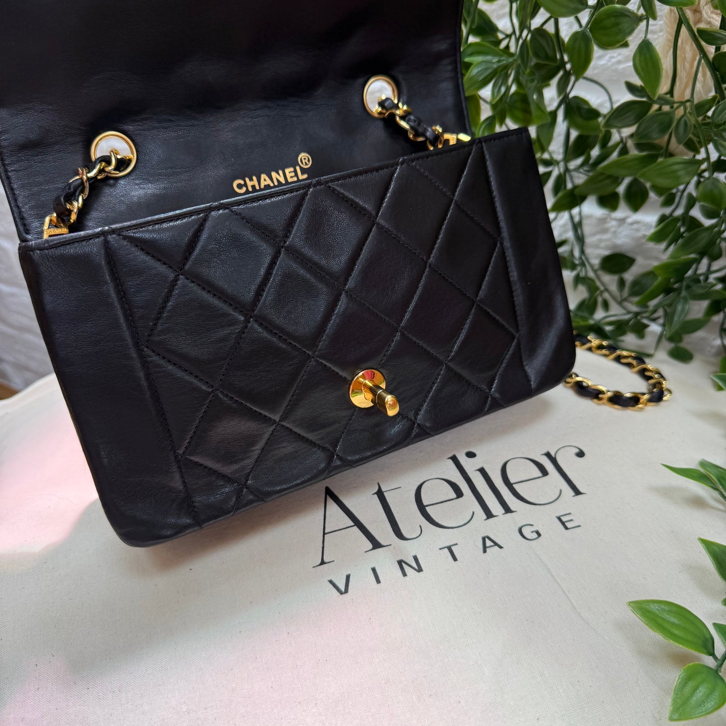 Chanel 1991 Vintage Classic Diana Small