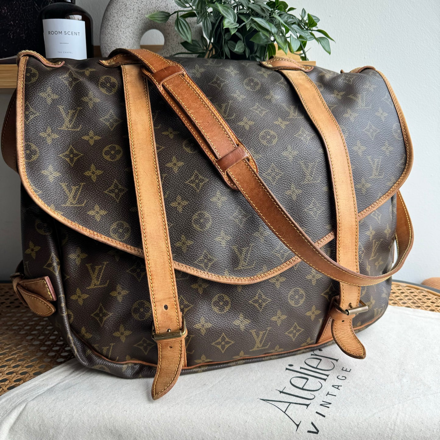 Louis Vuitton 1989 Samur 43