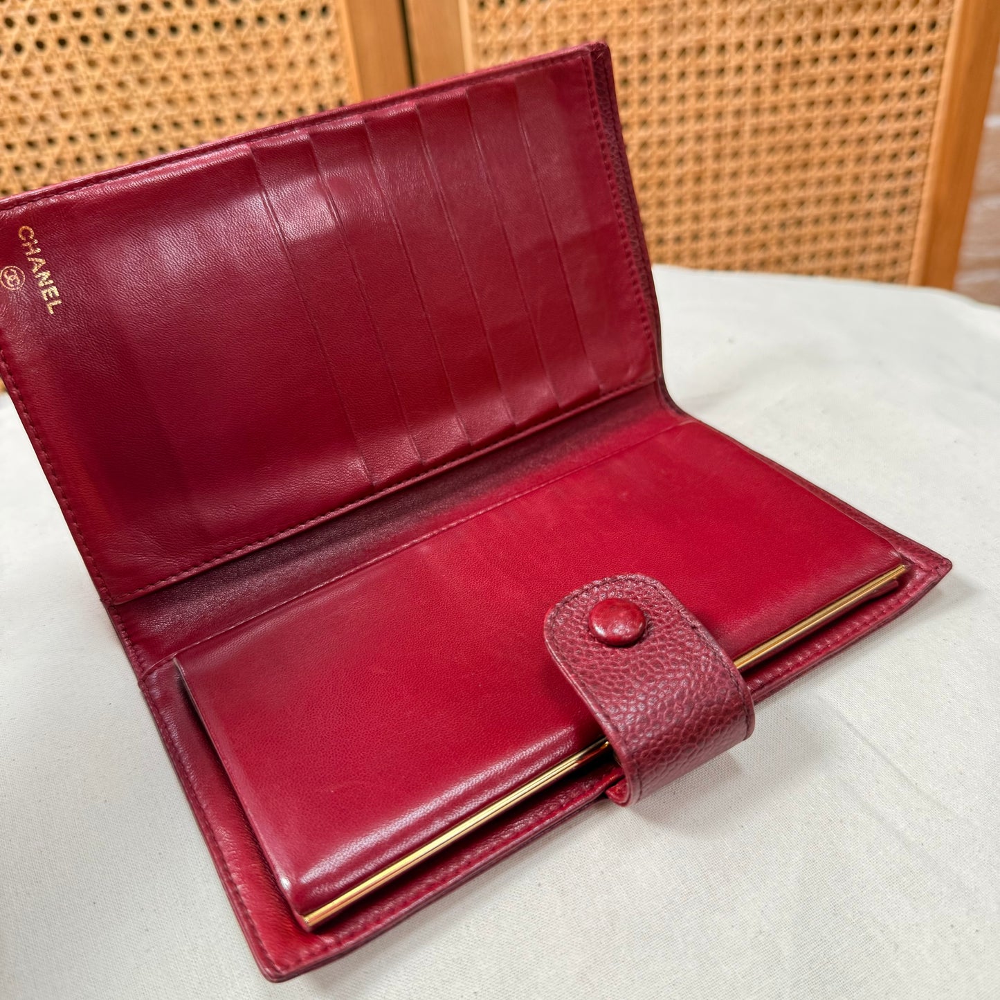 Chanel 1994 Caviar CC Quilted Card Kisslock Purse in Bordeaux
