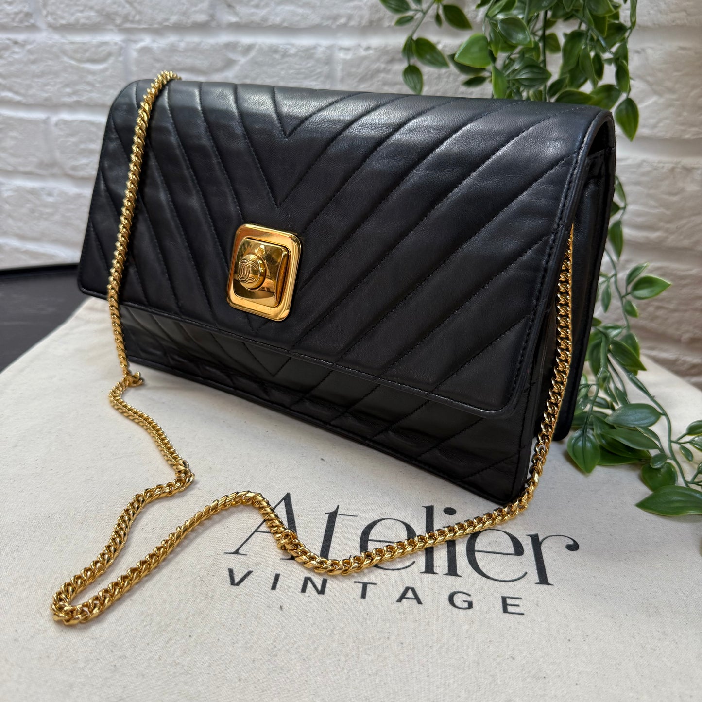 Chanel 1991 Coco CC Button Chevron single Flap