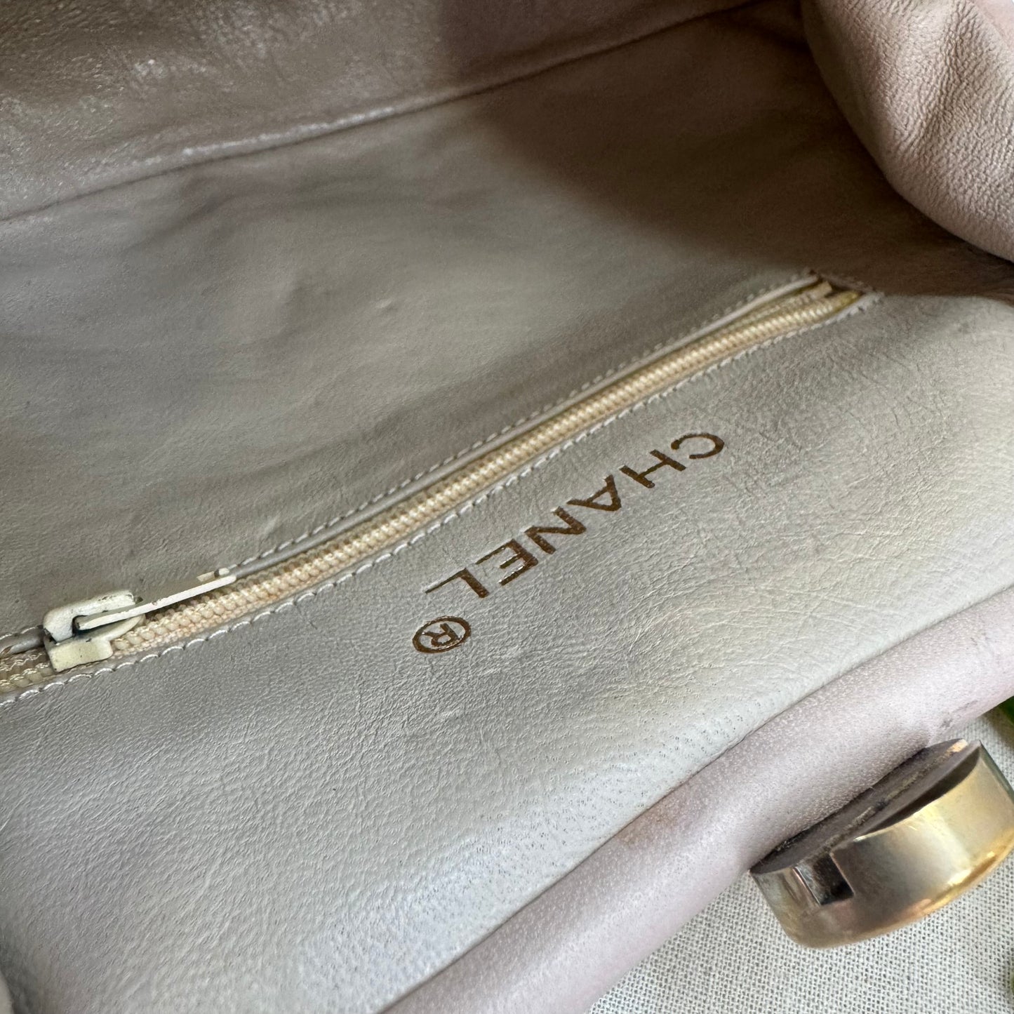 Chanel 1980s Lambskin Powder Pink Kiss Lock Bag