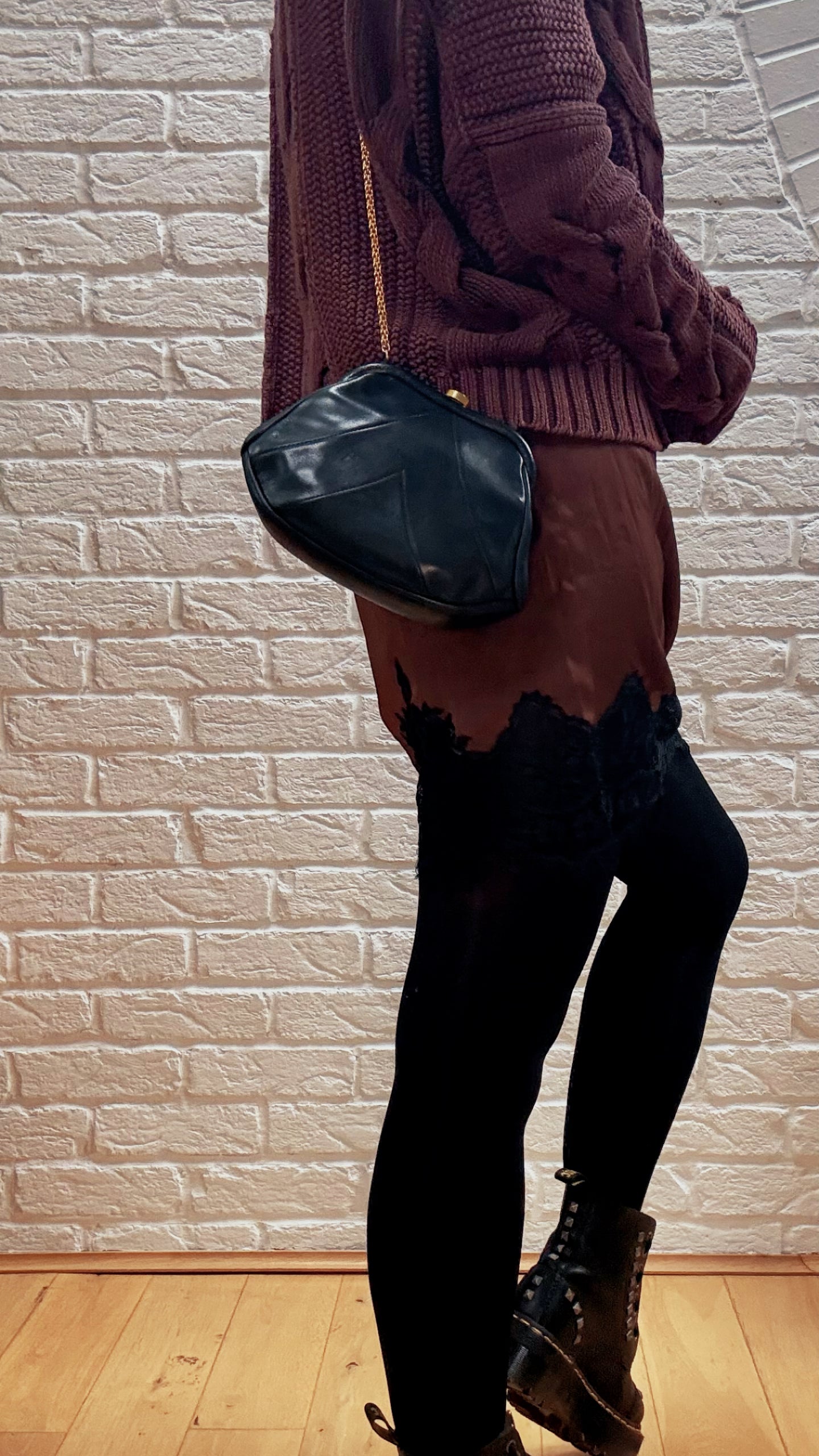 Chanel Rare 1980s Lambskin Oyster Shell Kiss Lock Bag