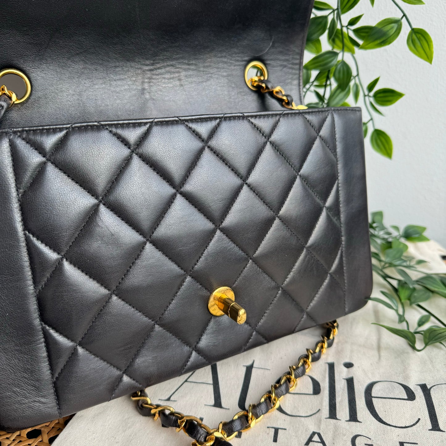 Chanel 1991 Vintage Classic Medium Diana