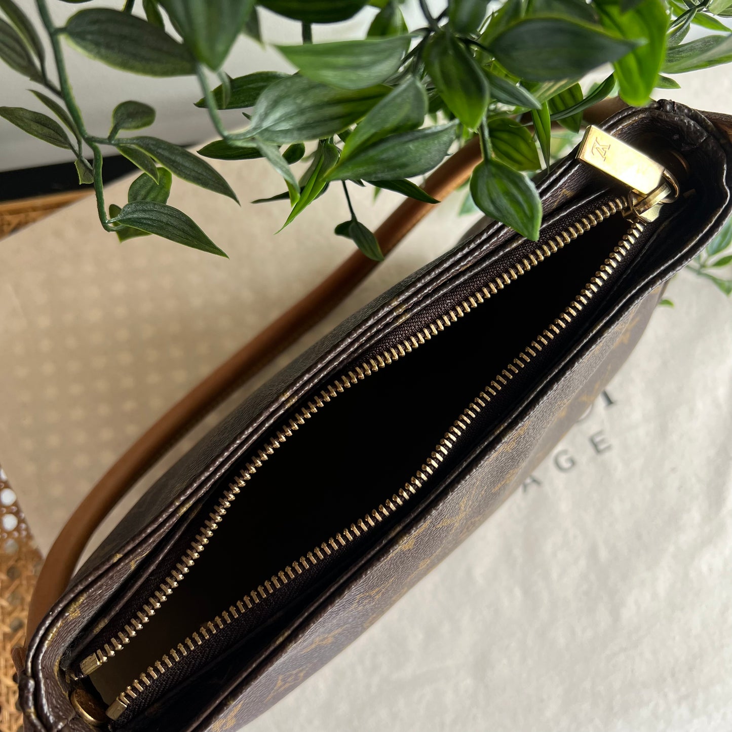 Louis Vuitton Looping MM