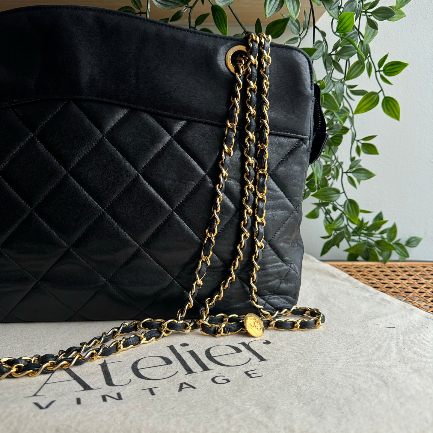 Chanel 1989 Tote with long Strap