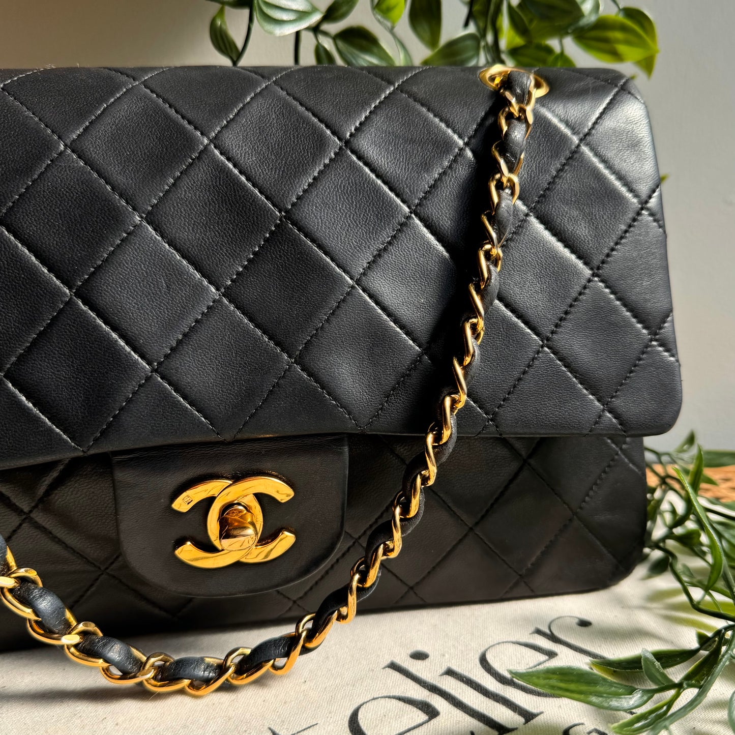 Chanel 1989 Classic Double Flap Medium