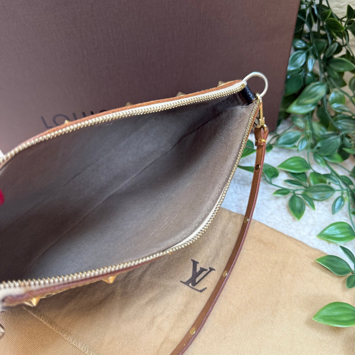 Louis Vuitton 2003 Murakami Black Multi Color Pochette Accesssoires